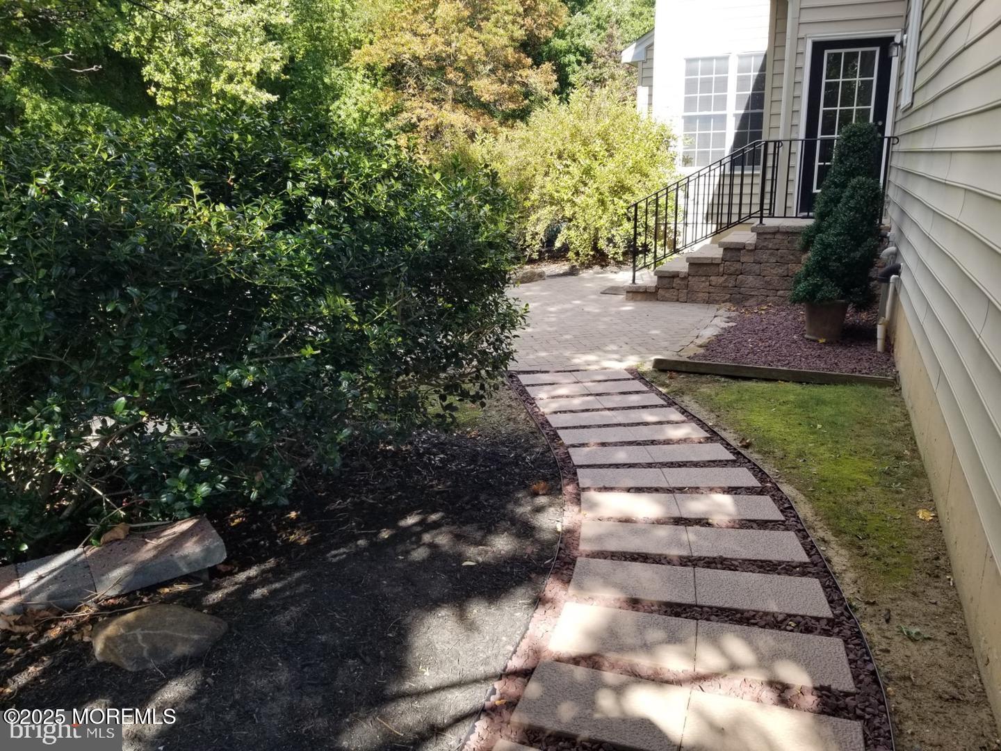 12 Dutchess Drive