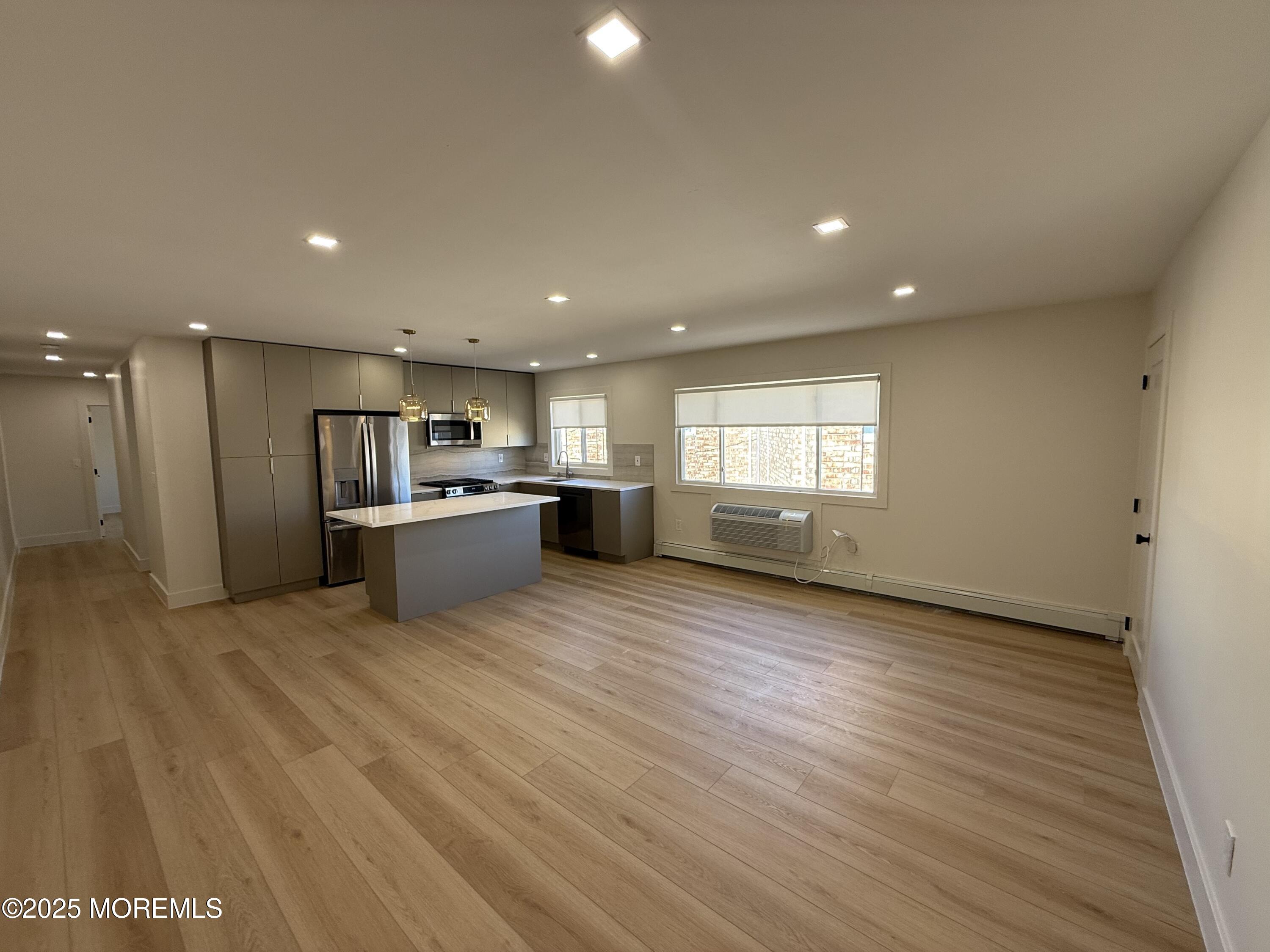 1 Ocean Avenue, 18