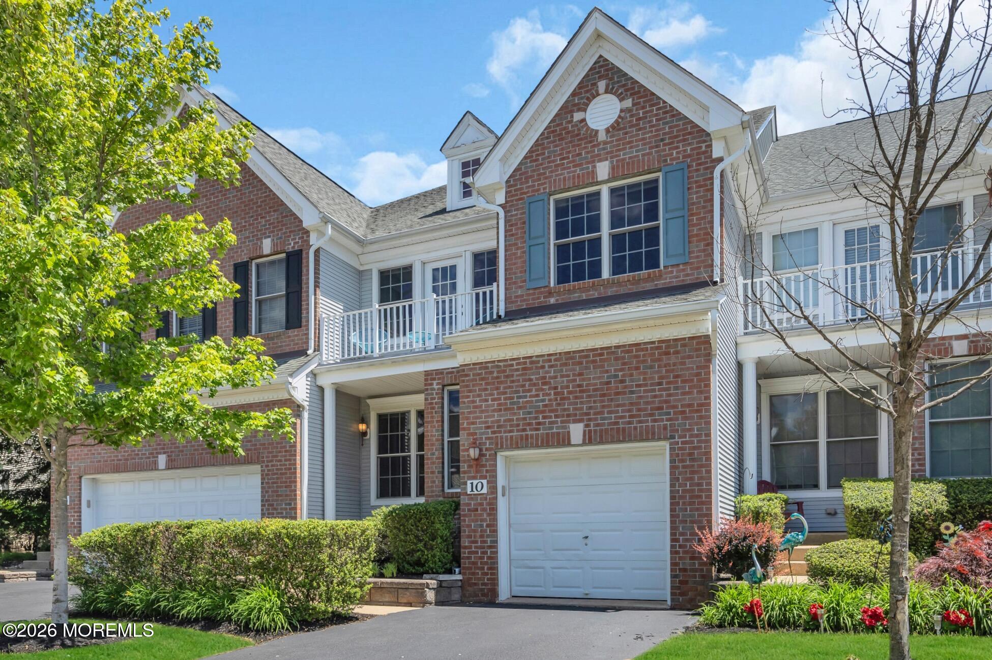 10 Deepwater Circle