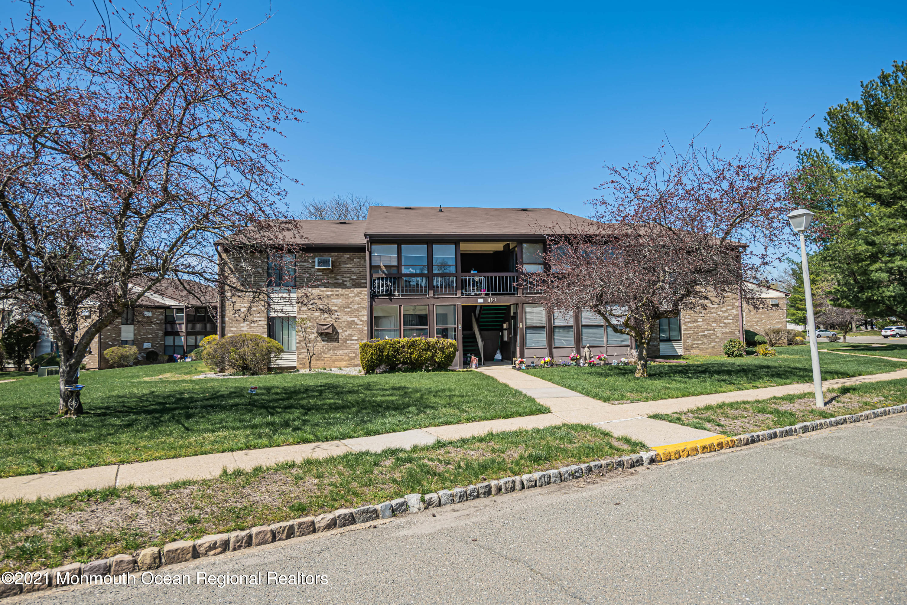 118 Amberly Drive J