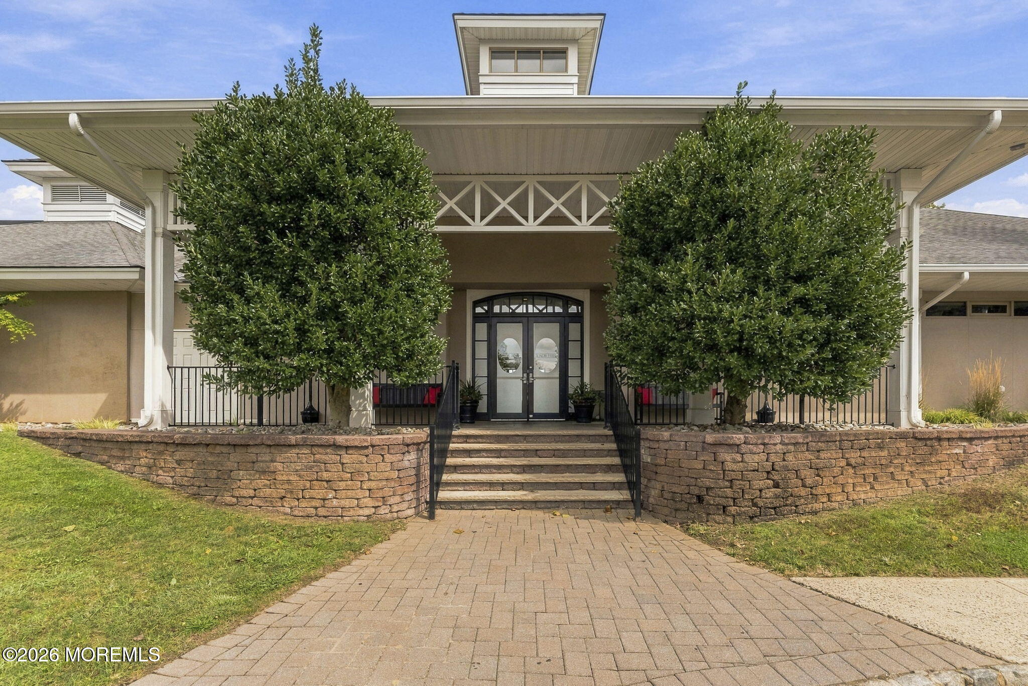 556 Saint Andrews Place