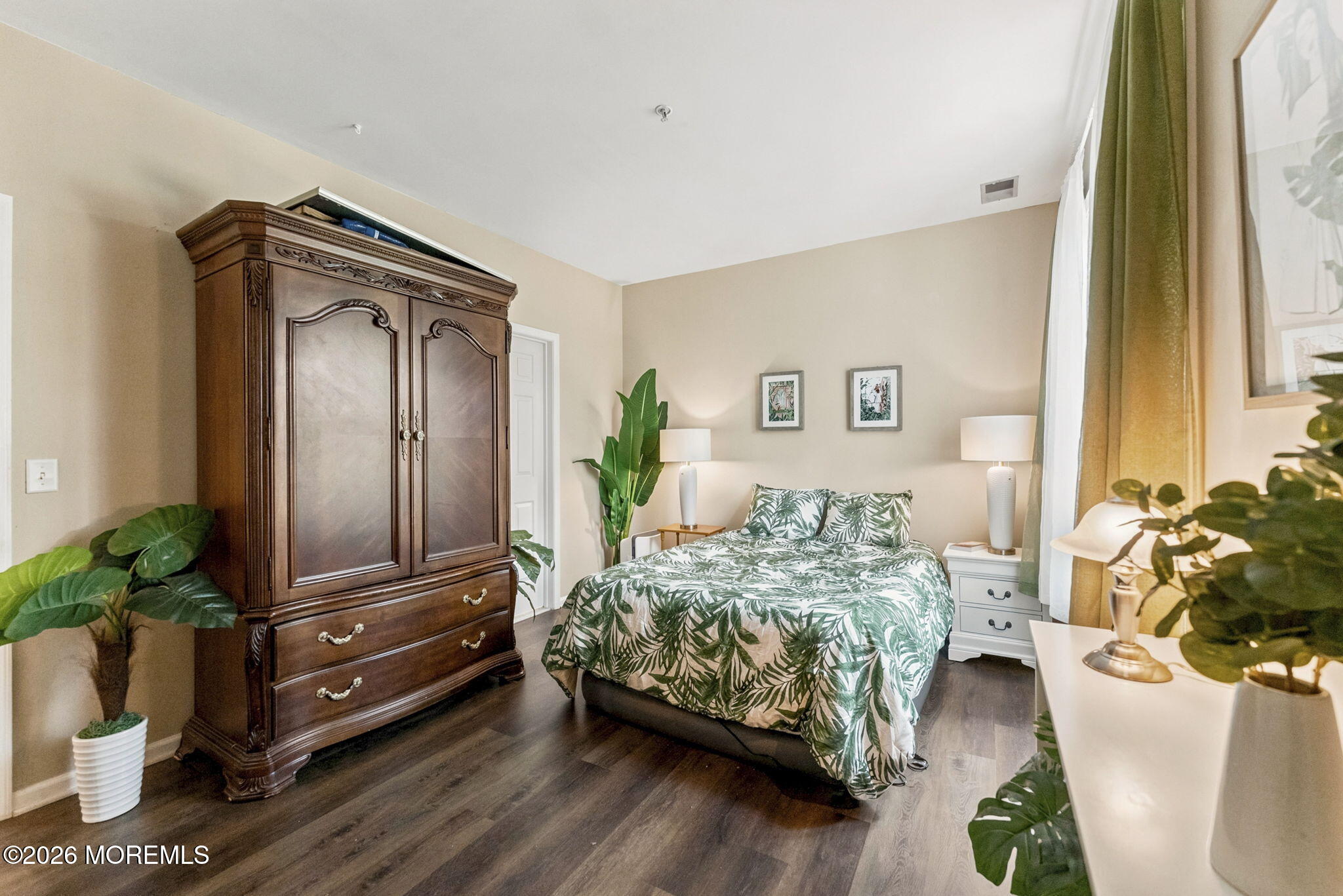 556 Saint Andrews Place