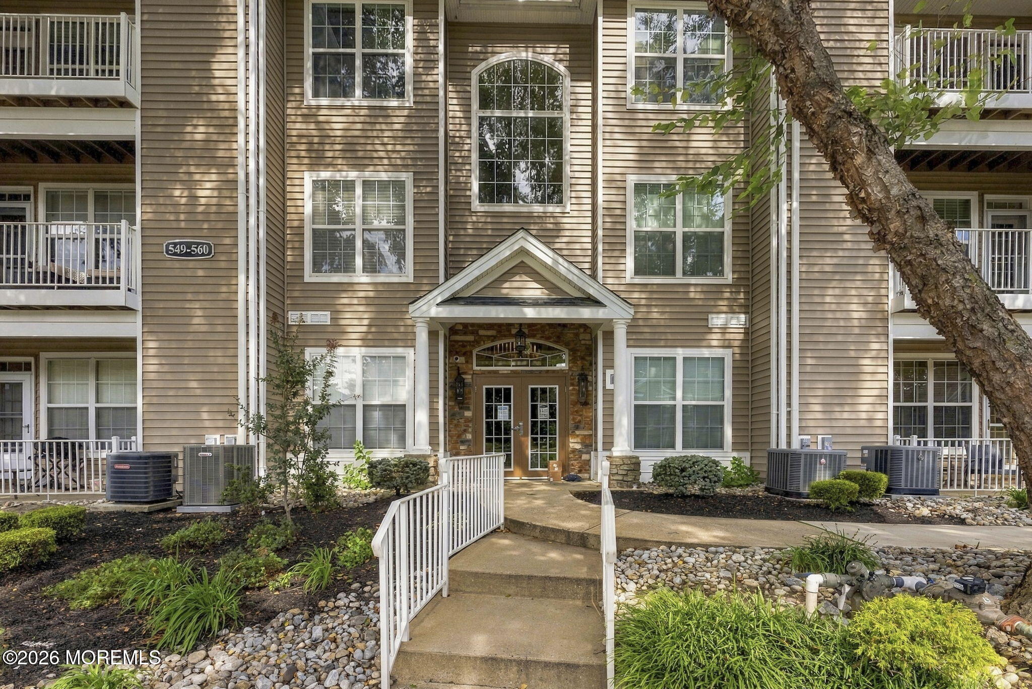 556 Saint Andrews Place