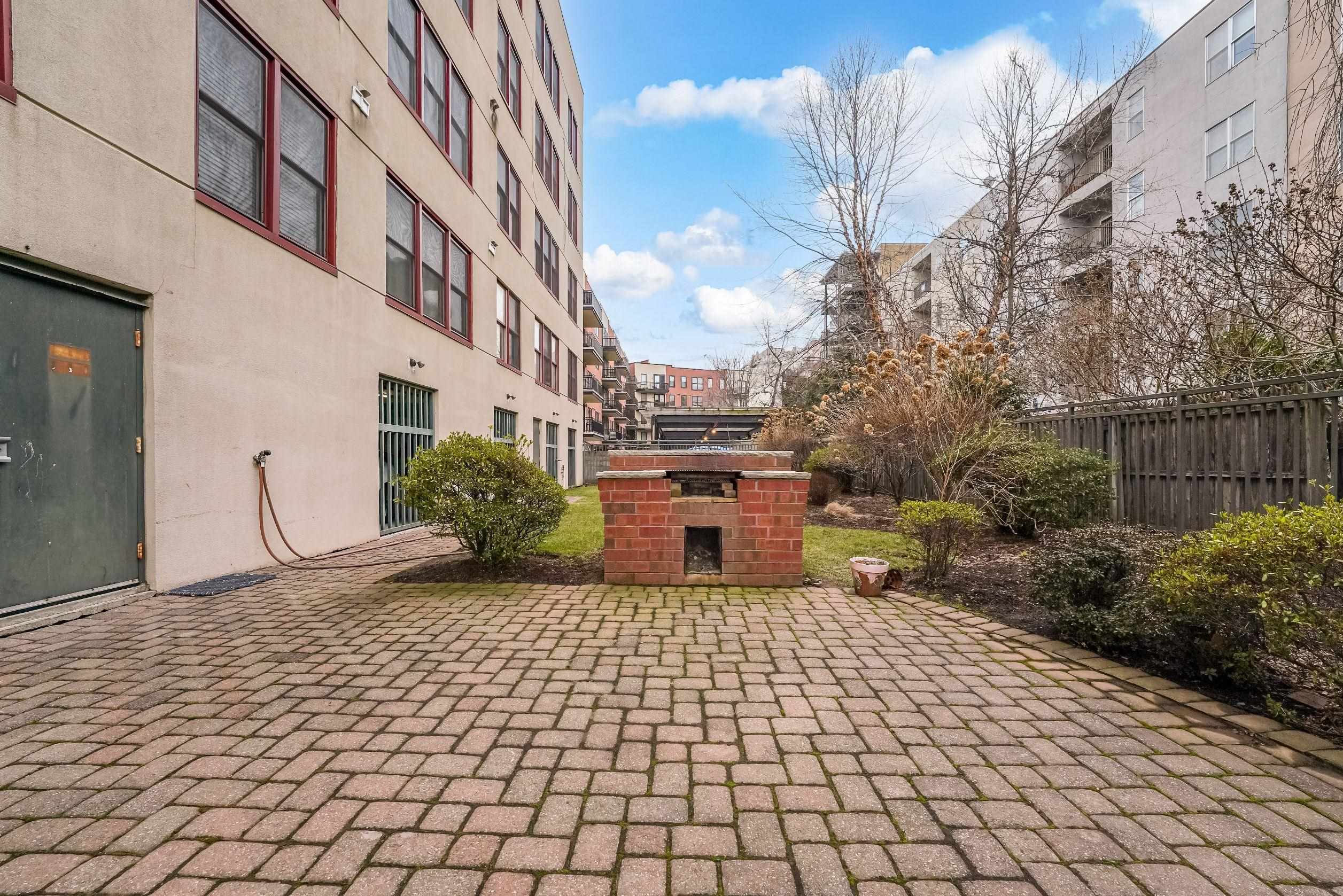 84 ADAMS ST Unit 5A