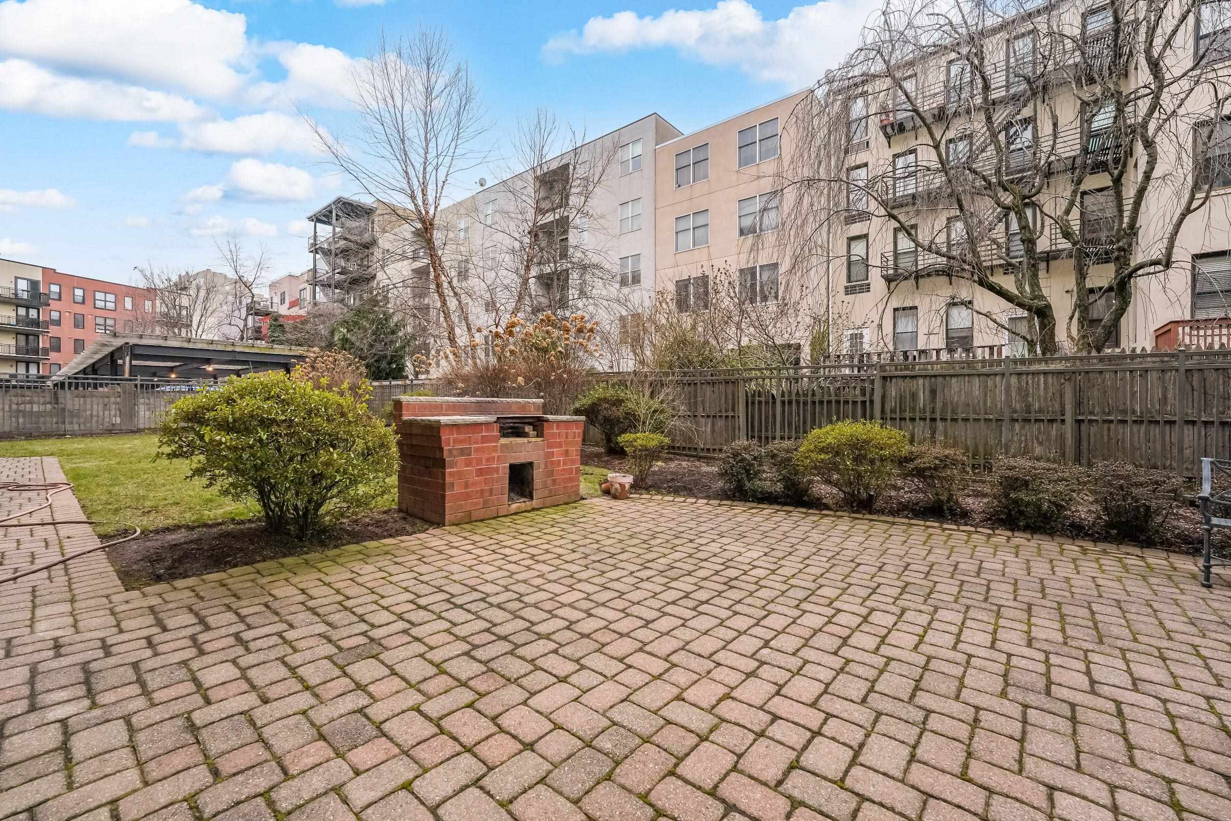 84 ADAMS ST Unit 5A