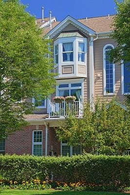 398 KINGSTON CT