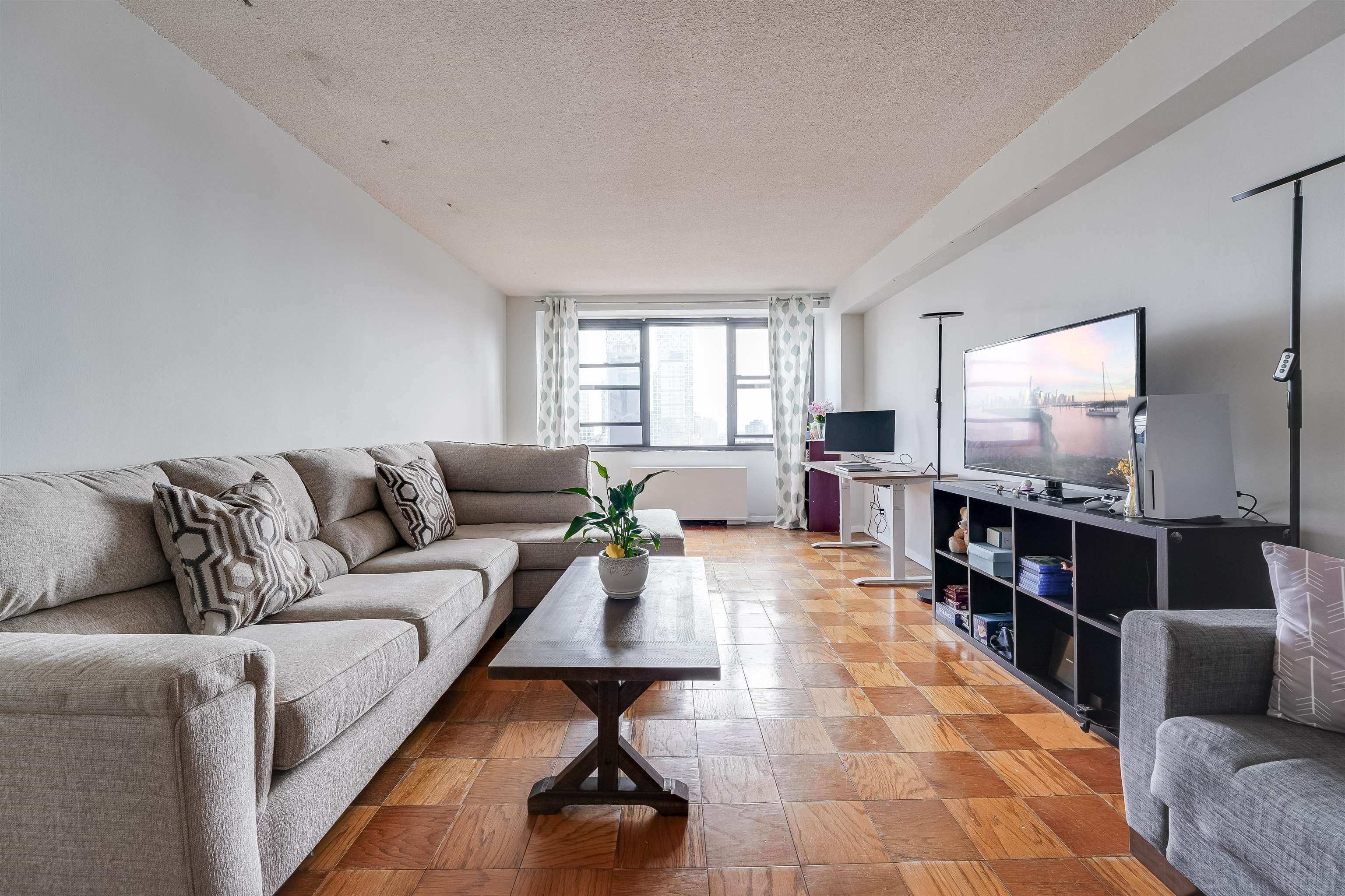 201 ST PAULS AVE Unit 17F