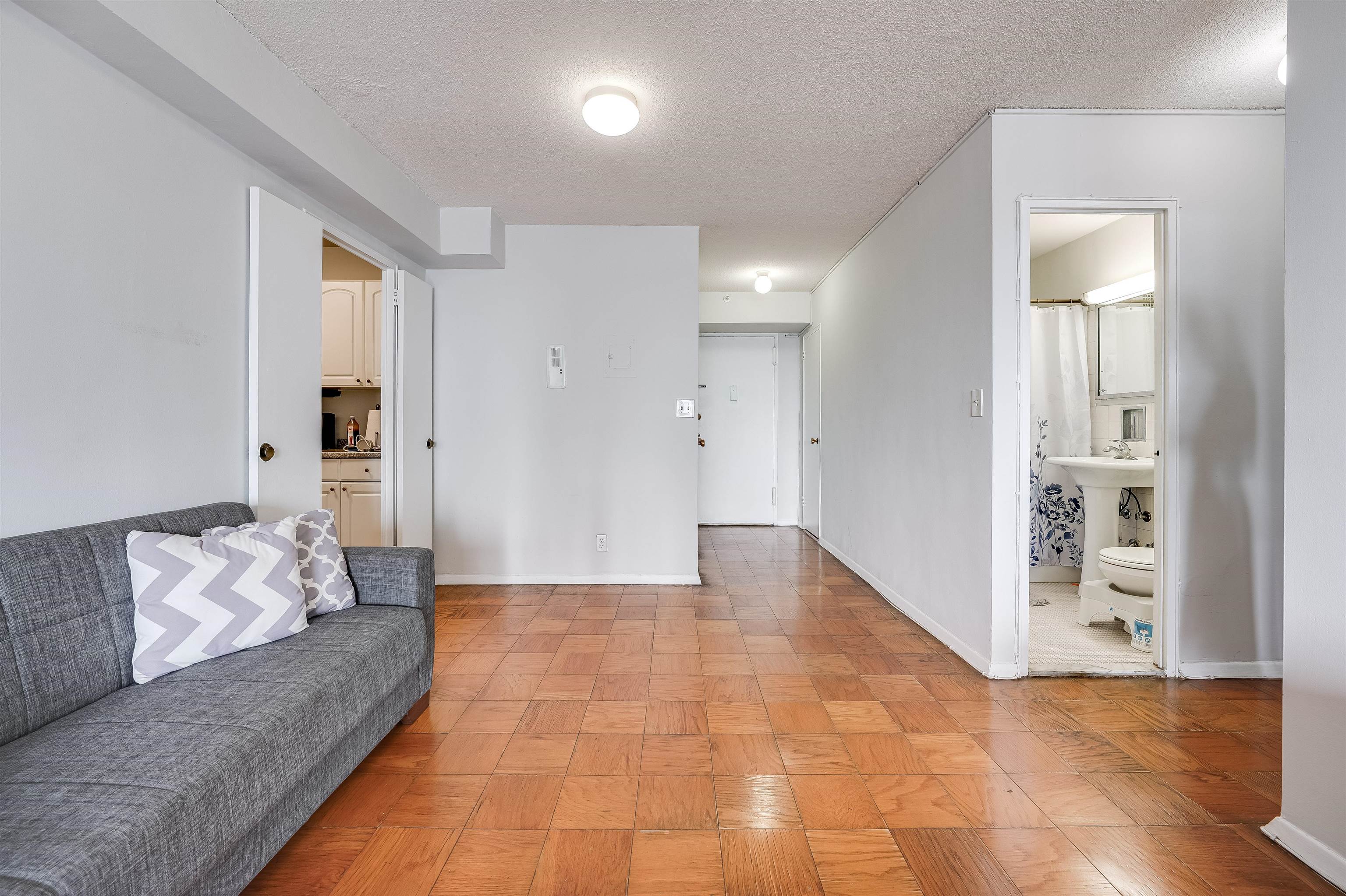 201 ST PAULS AVE Unit 17F