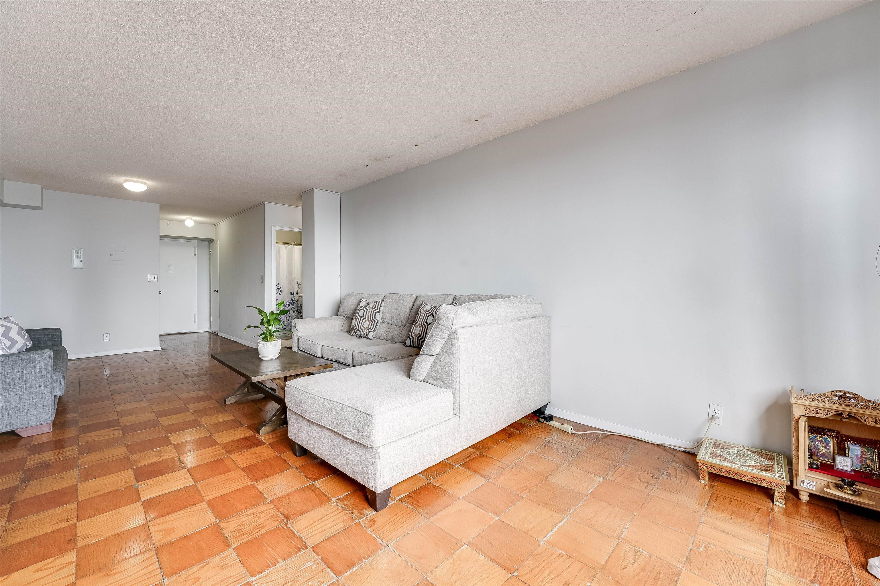 201 ST PAULS AVE Unit 17F