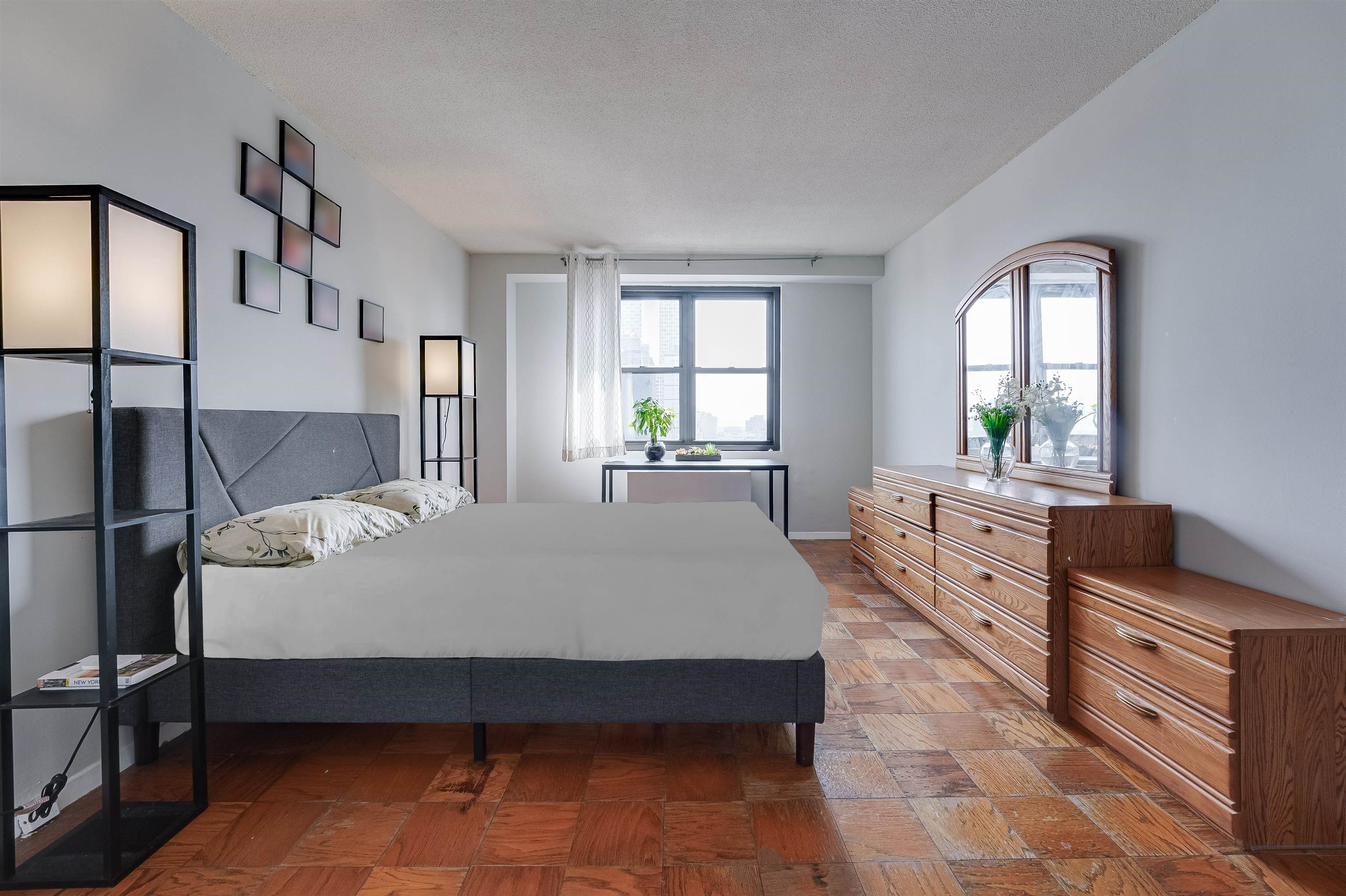 201 ST PAULS AVE Unit 17F
