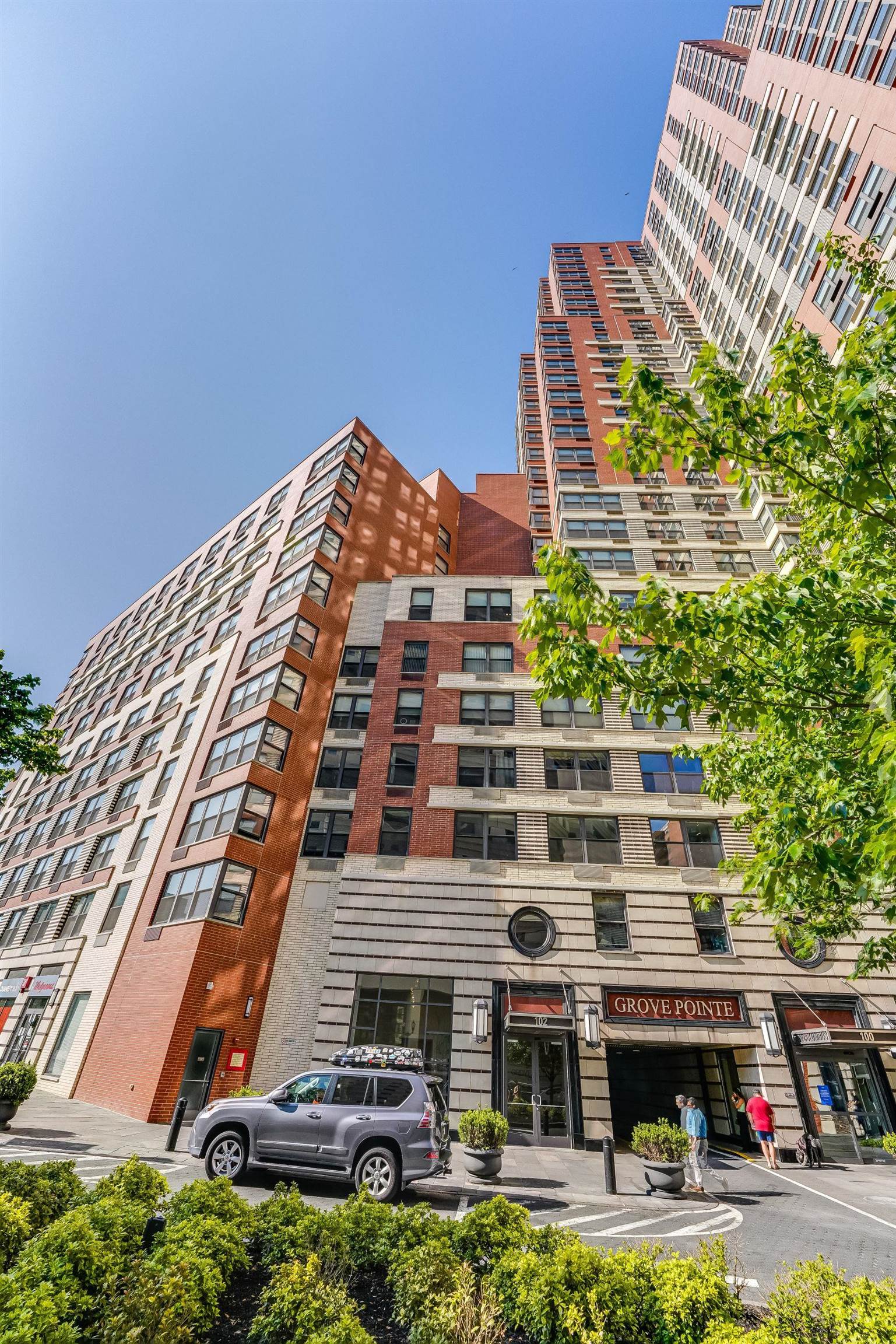 102 CHRISTOPHER COLUMBUS DR Unit 604