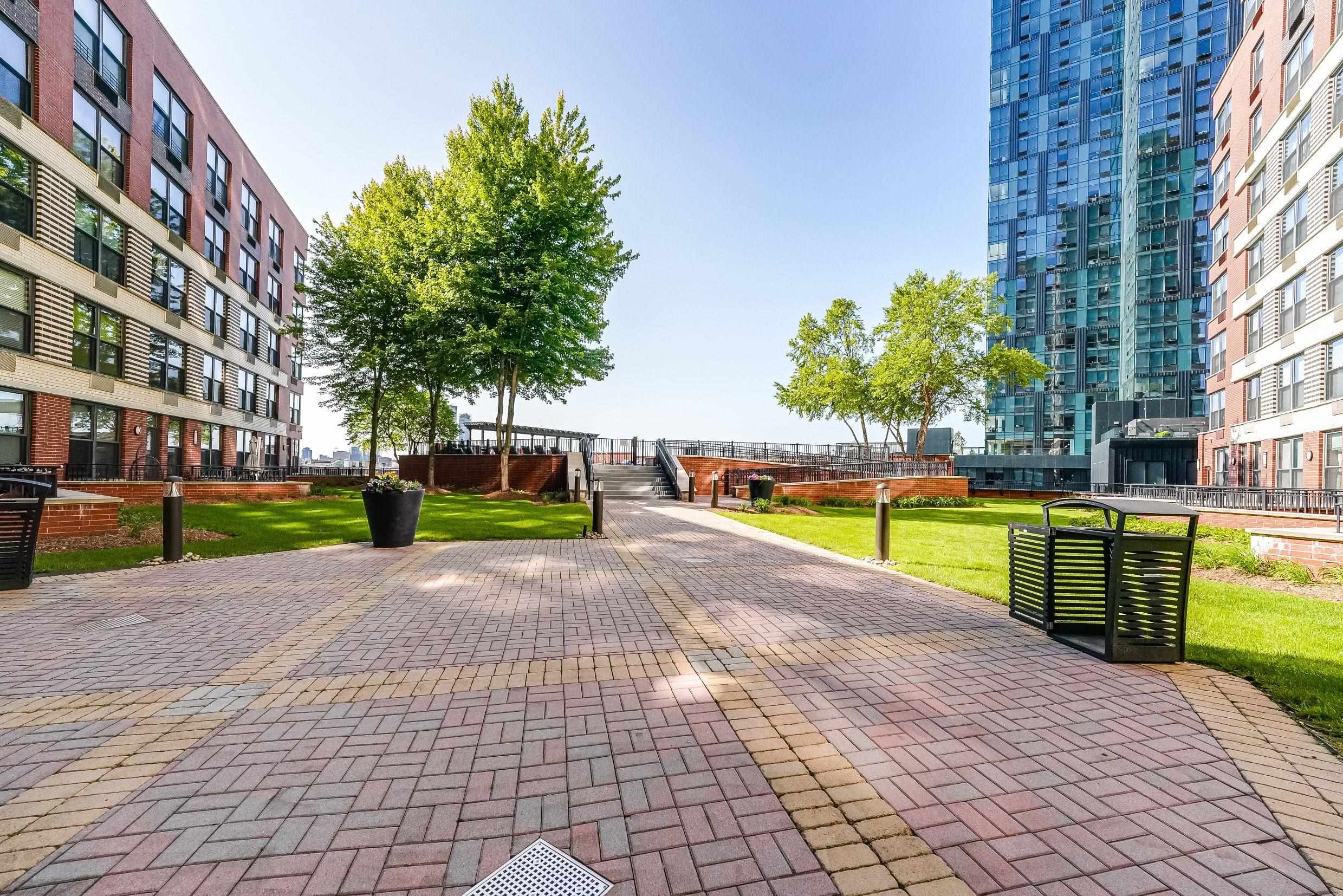 102 CHRISTOPHER COLUMBUS DR Unit 604
