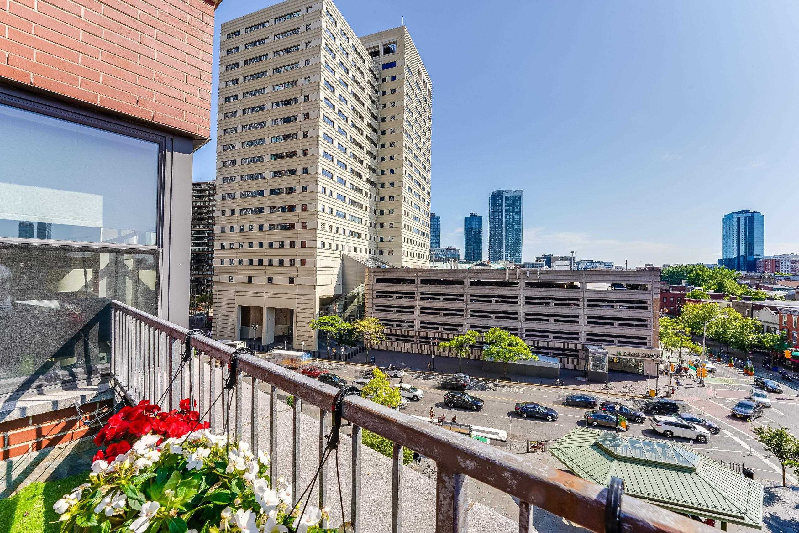 102 CHRISTOPHER COLUMBUS DR Unit 604