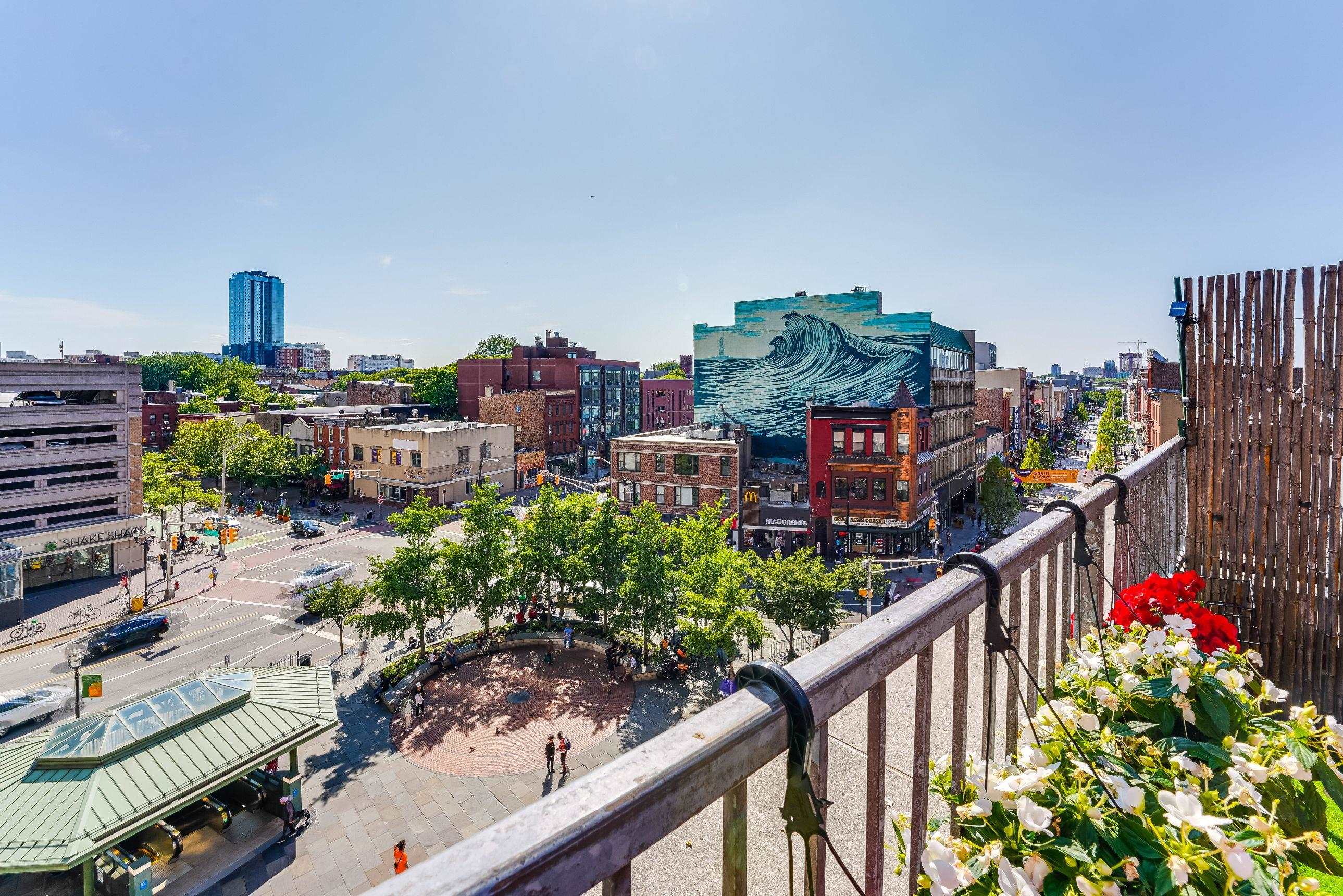 102 CHRISTOPHER COLUMBUS DR Unit 604