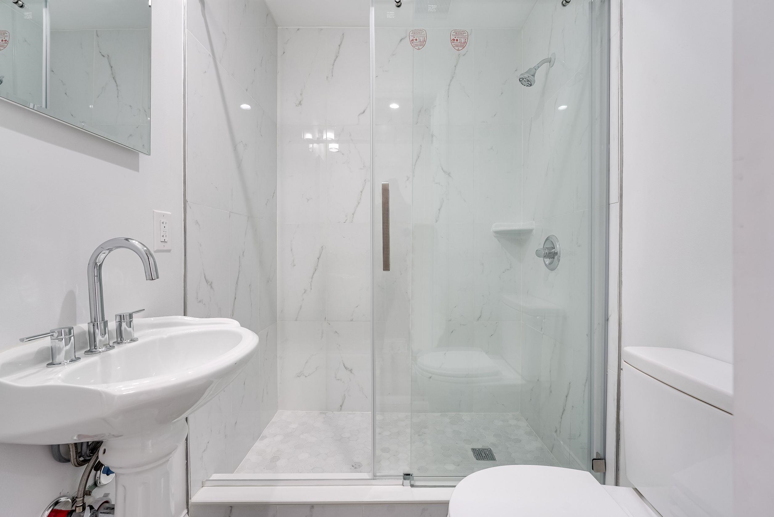 406 MADISON ST Unit 2R
