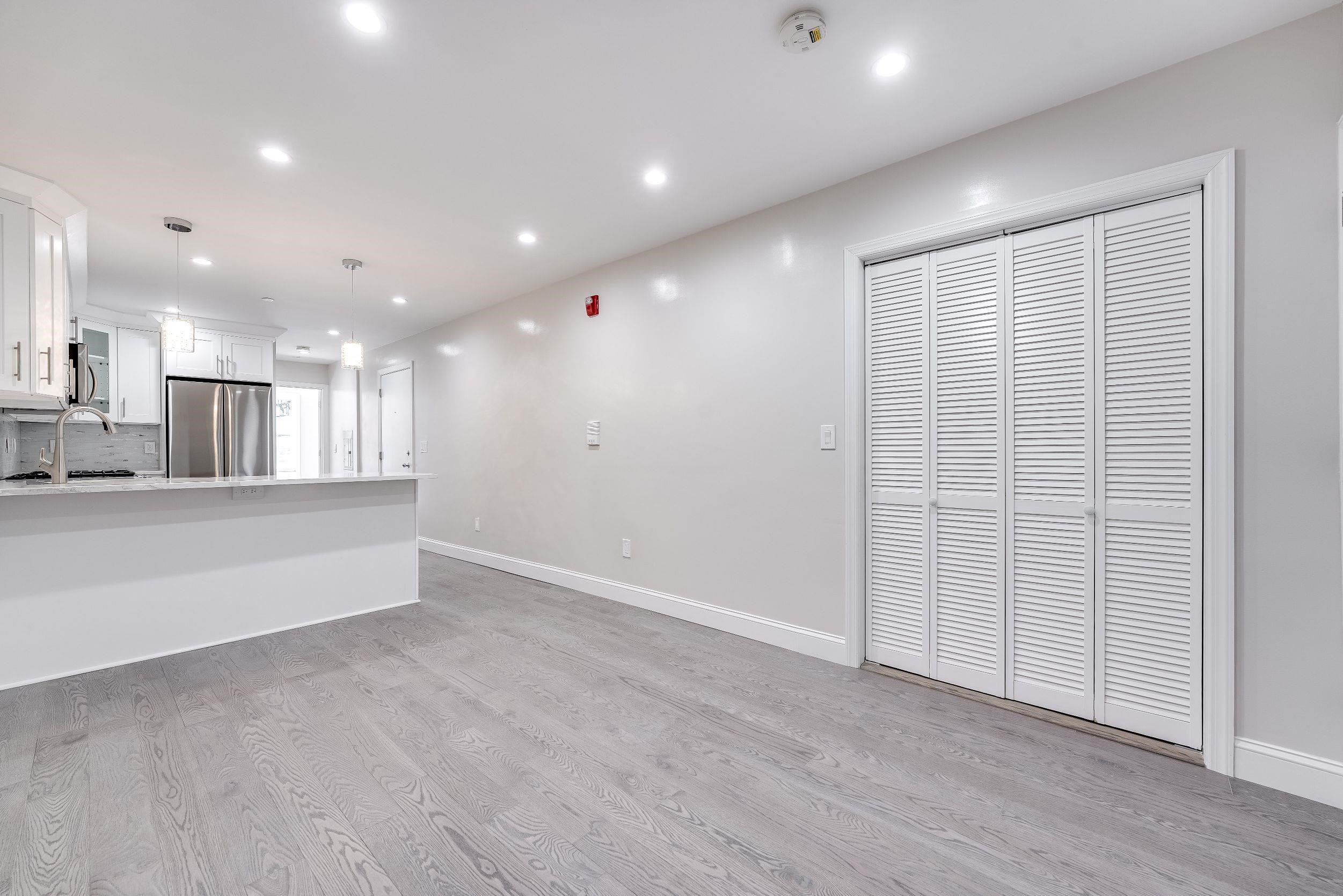 406 MADISON ST Unit 2R