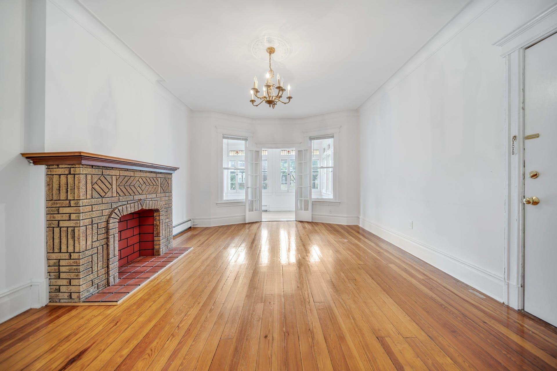 76 FULTON ST