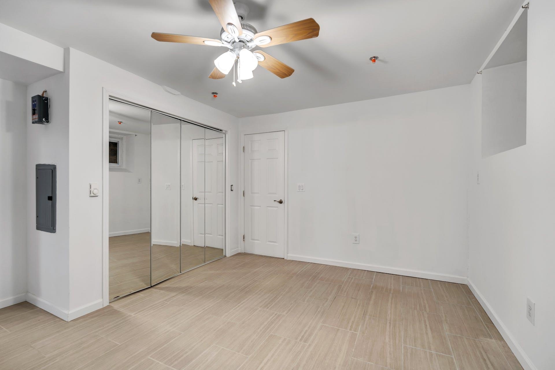 76 FULTON ST