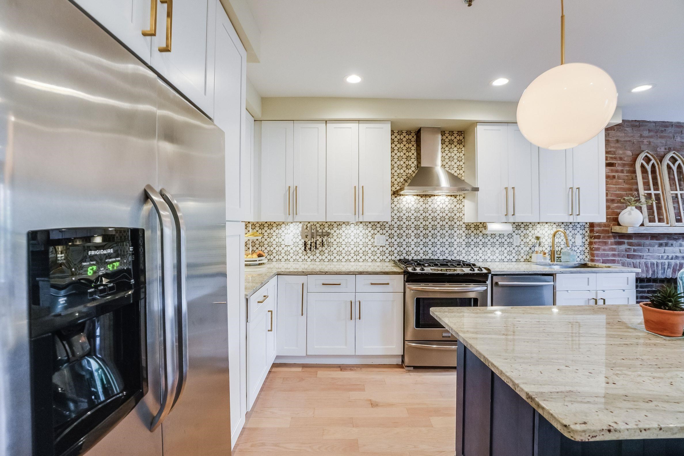 238 GROVE ST Unit 3