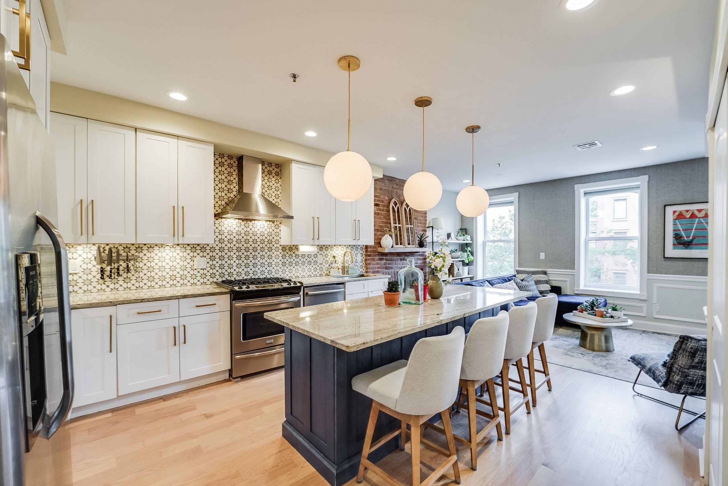 238 GROVE ST Unit 3