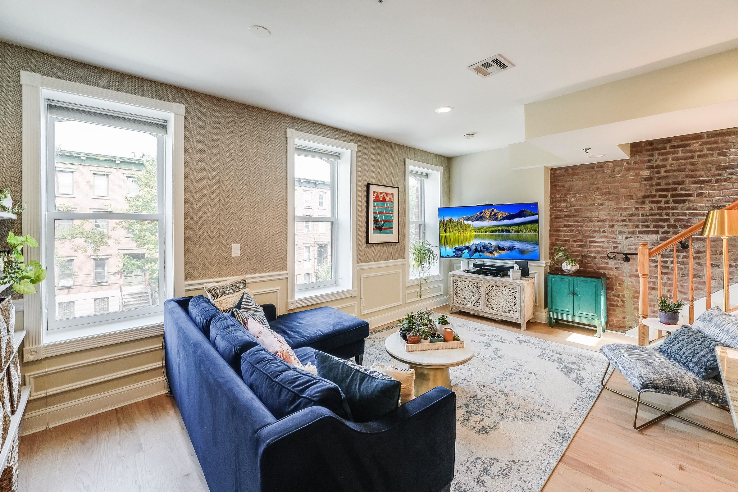 238 GROVE ST Unit 3