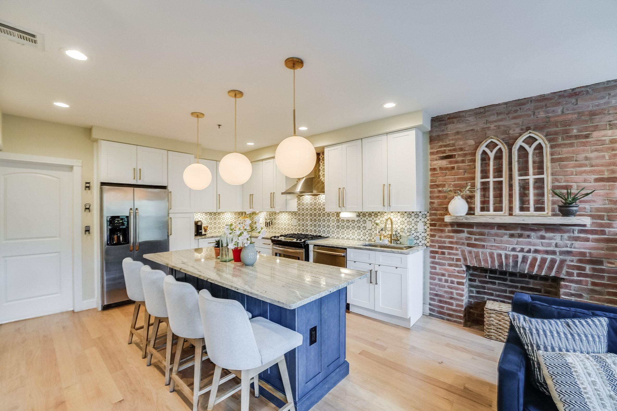 238 GROVE ST Unit 3