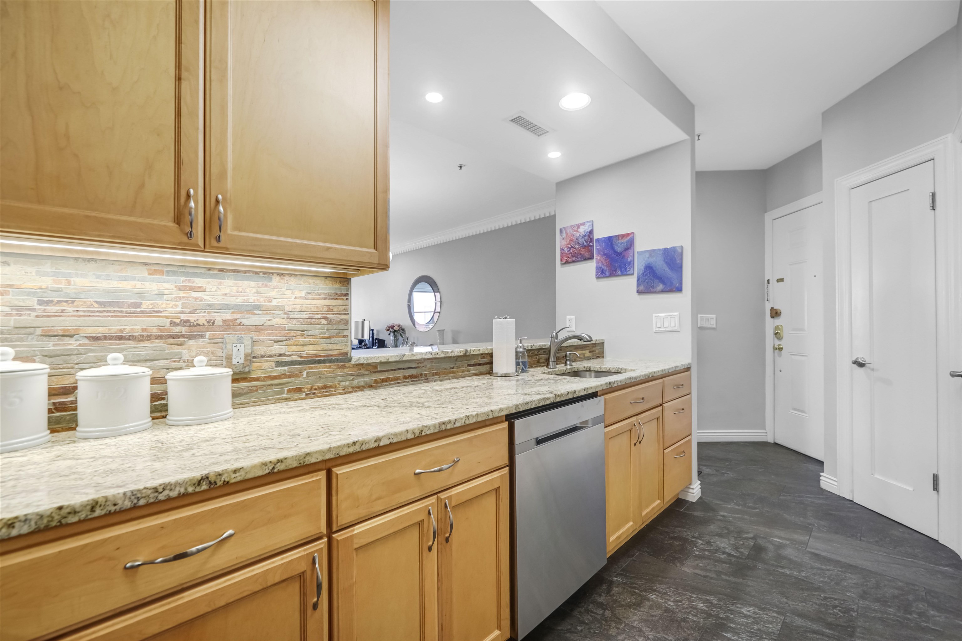 600 HUDSON ST Unit 3A