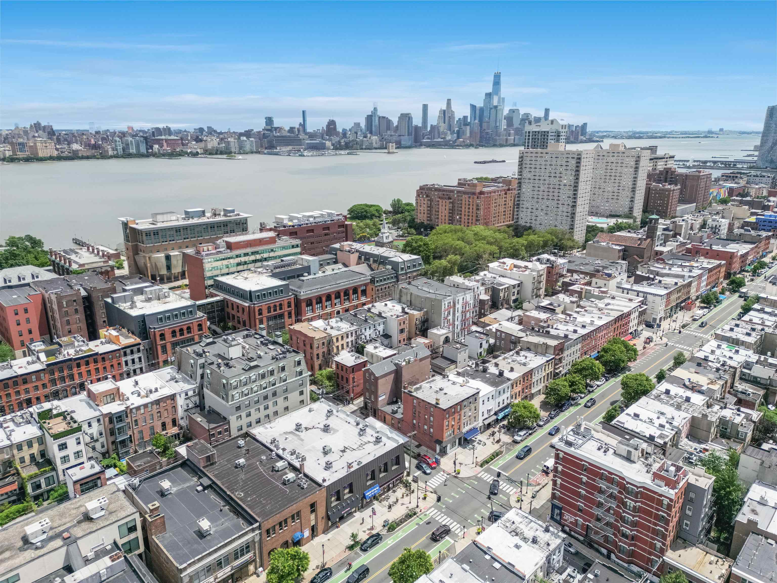 600 HUDSON ST Unit 3A