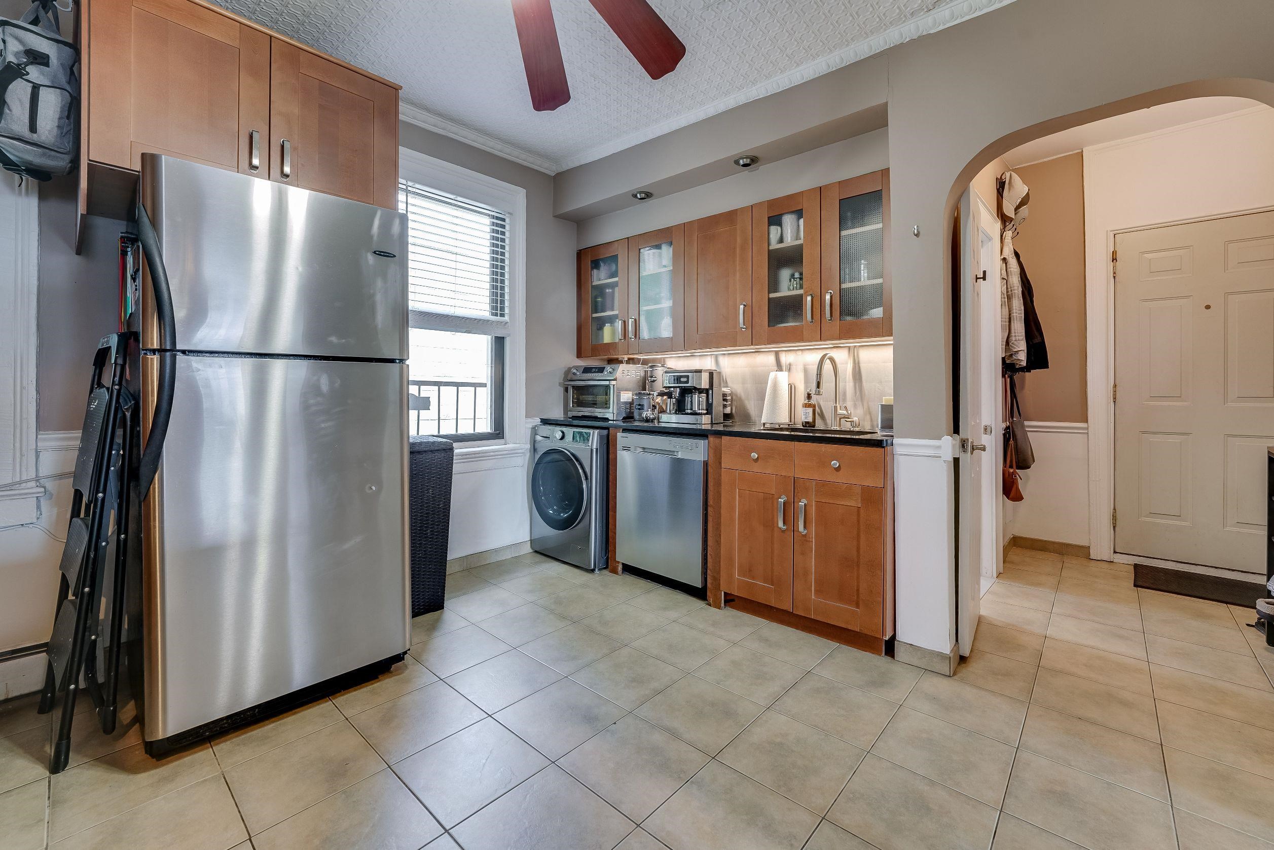 358 6TH ST Unit 2L