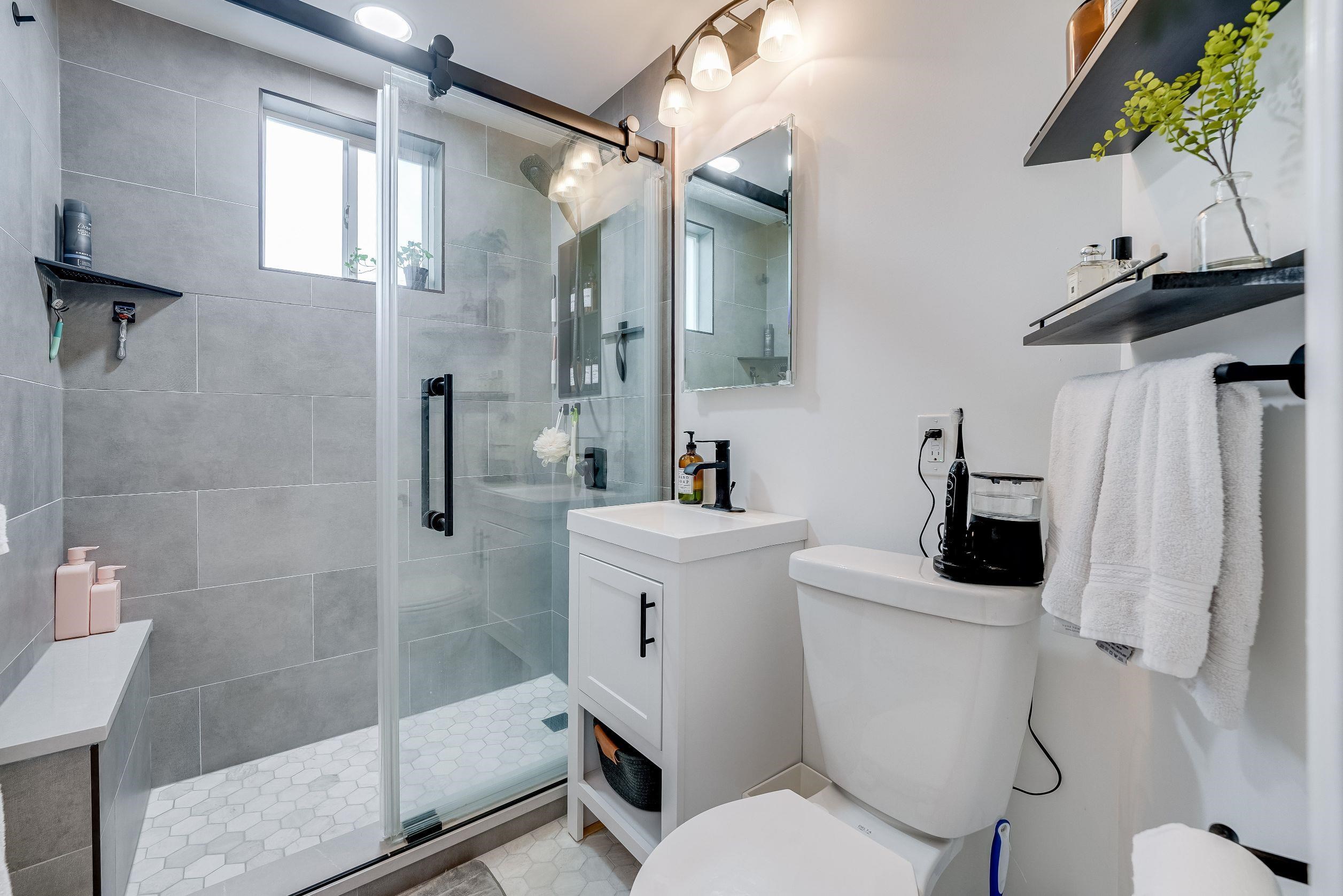 358 6TH ST Unit 2L
