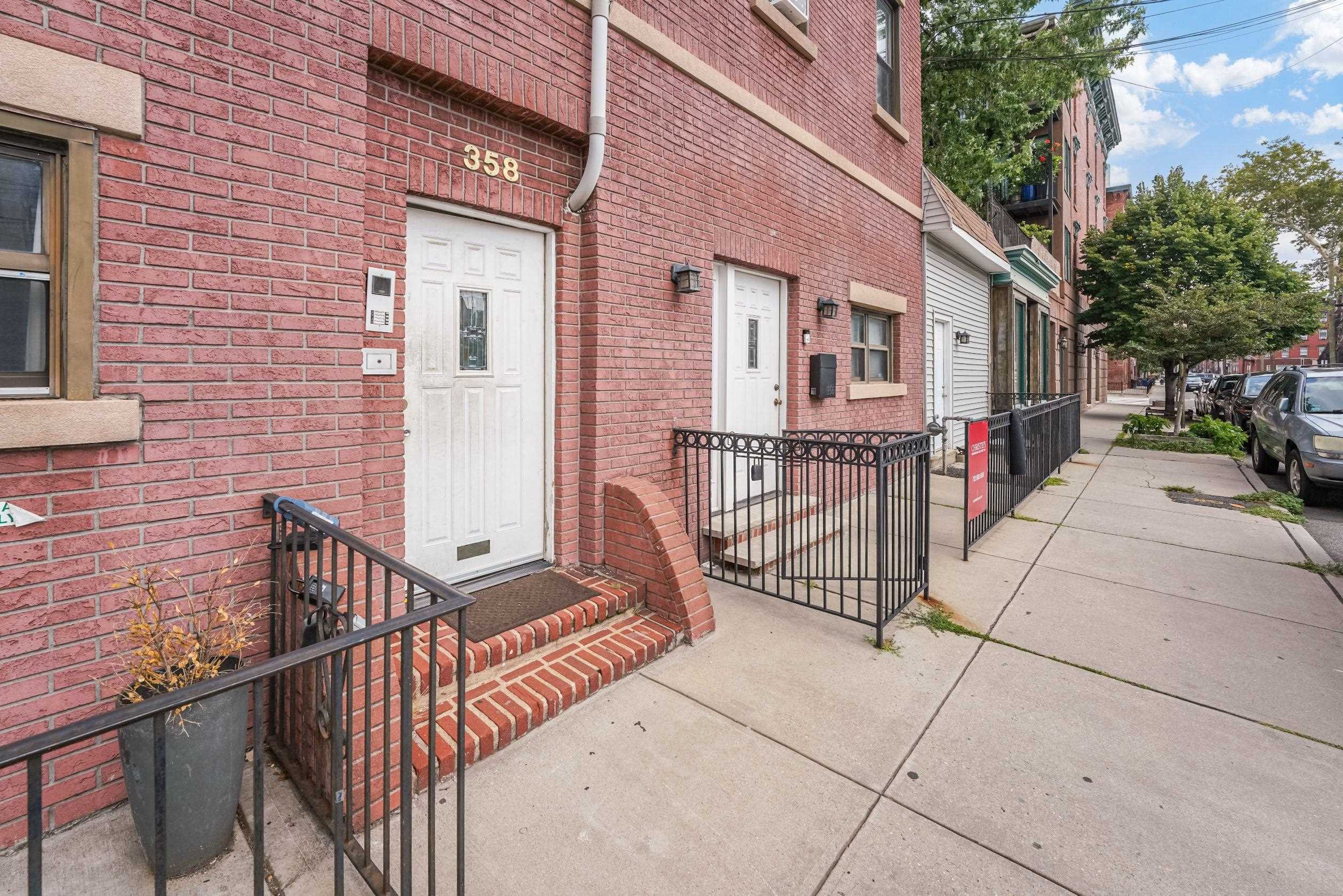 358 6TH ST Unit 2L