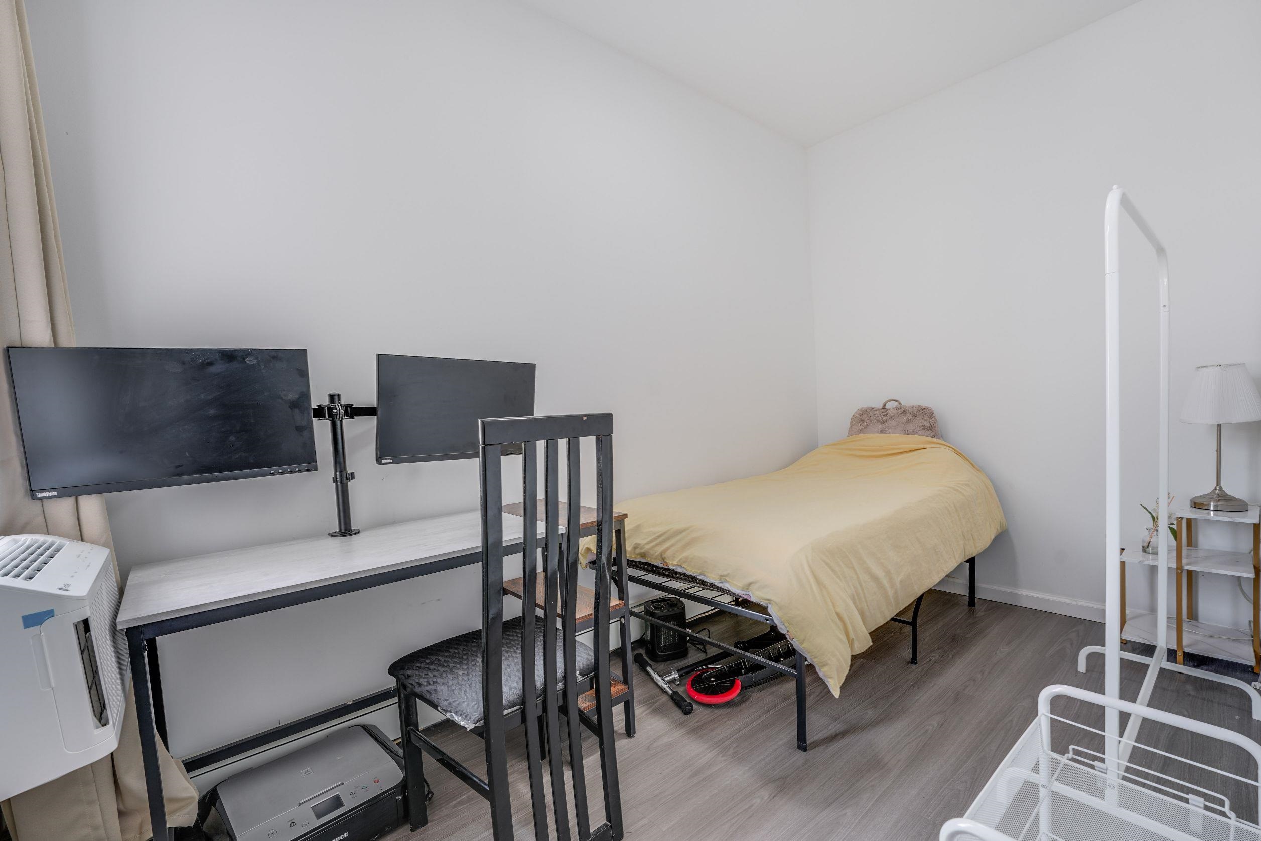 609 NEW YORK AVE Unit 2R