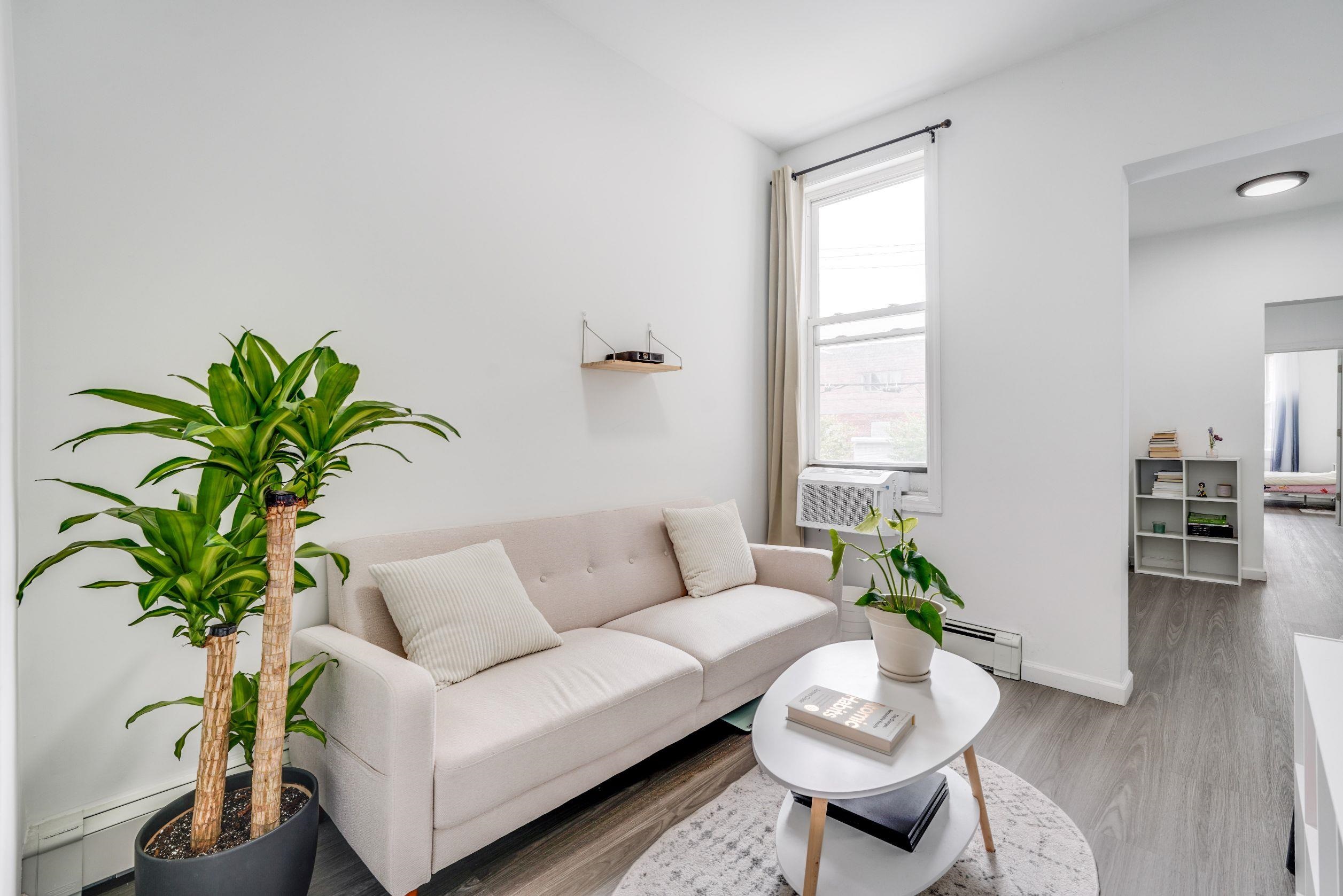 609 NEW YORK AVE Unit 2R