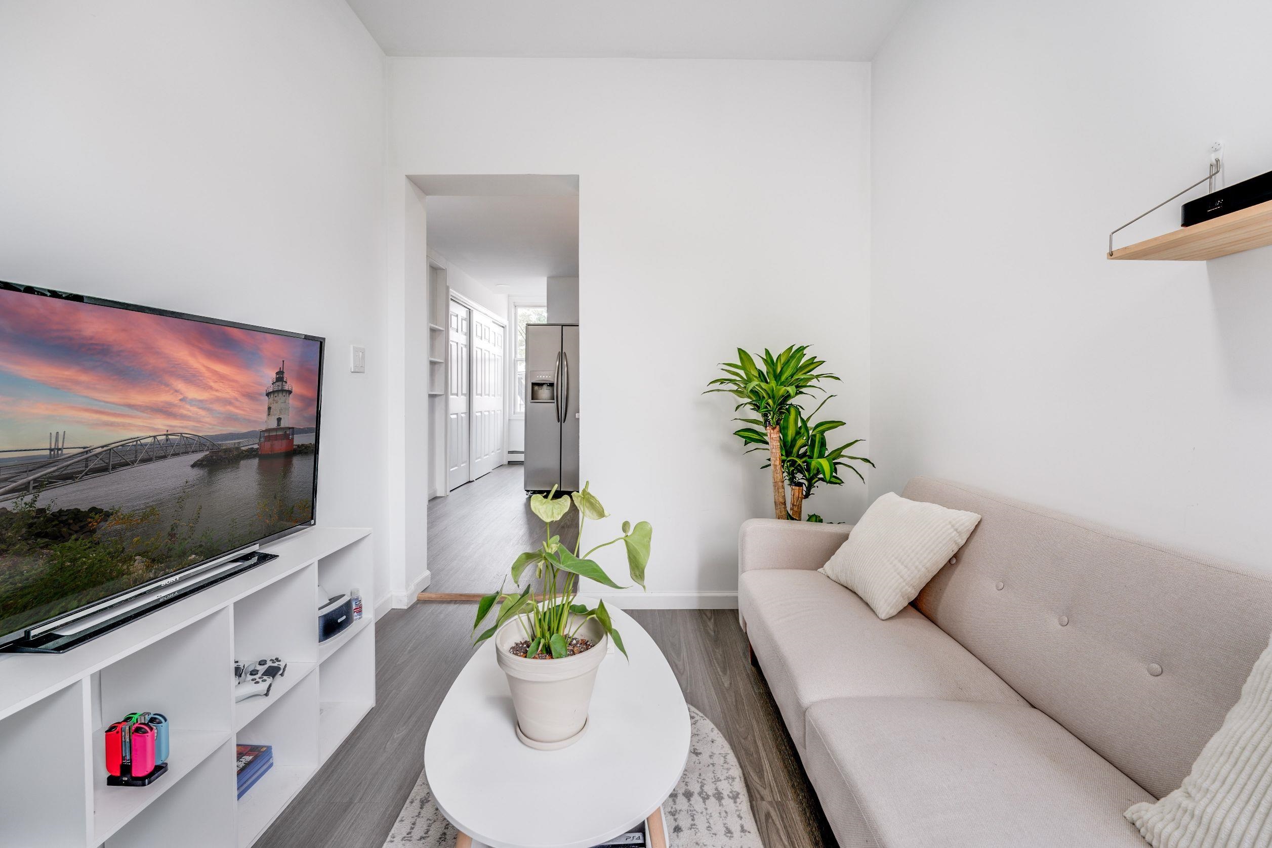 609 NEW YORK AVE Unit 2R