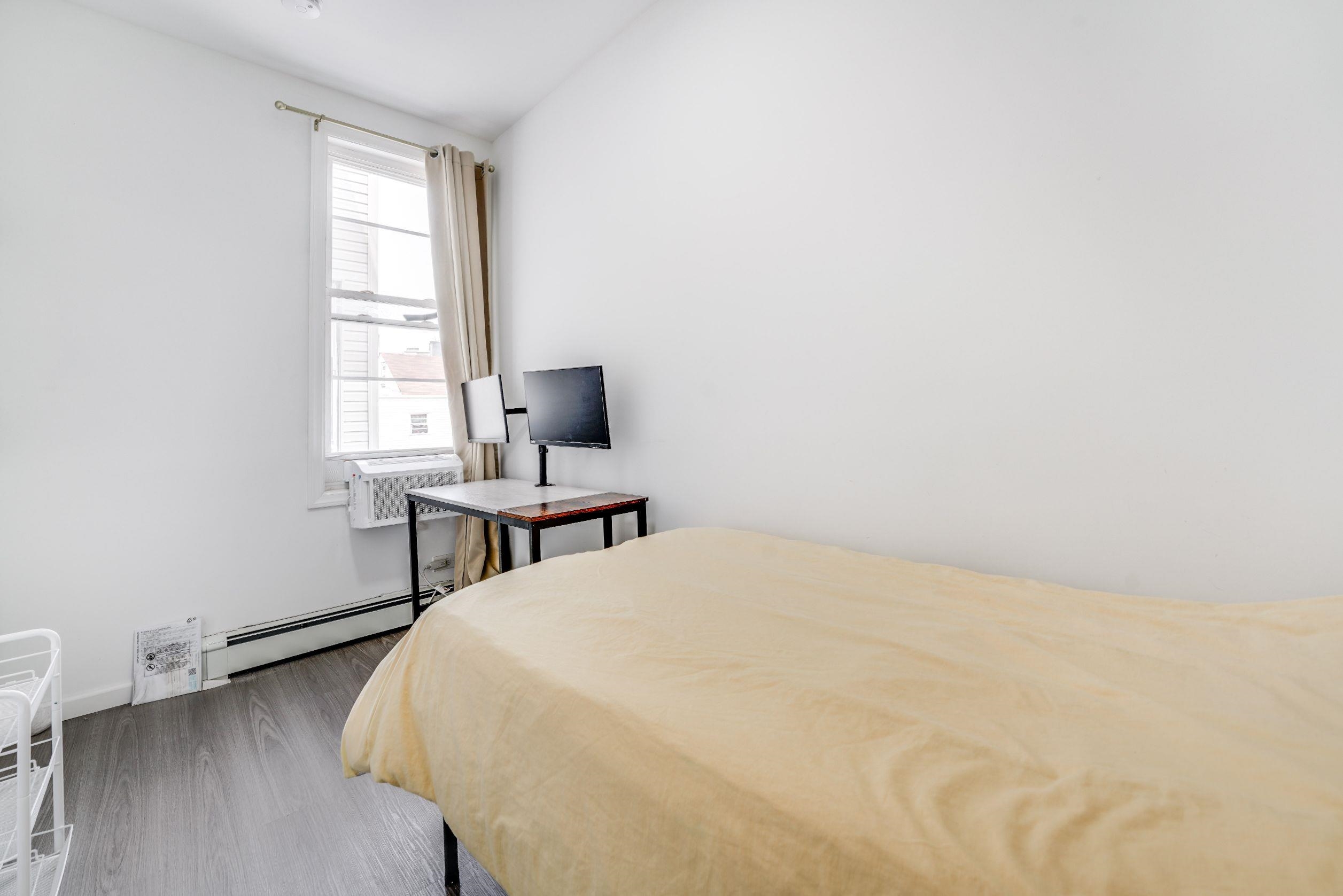 609 NEW YORK AVE Unit 2R