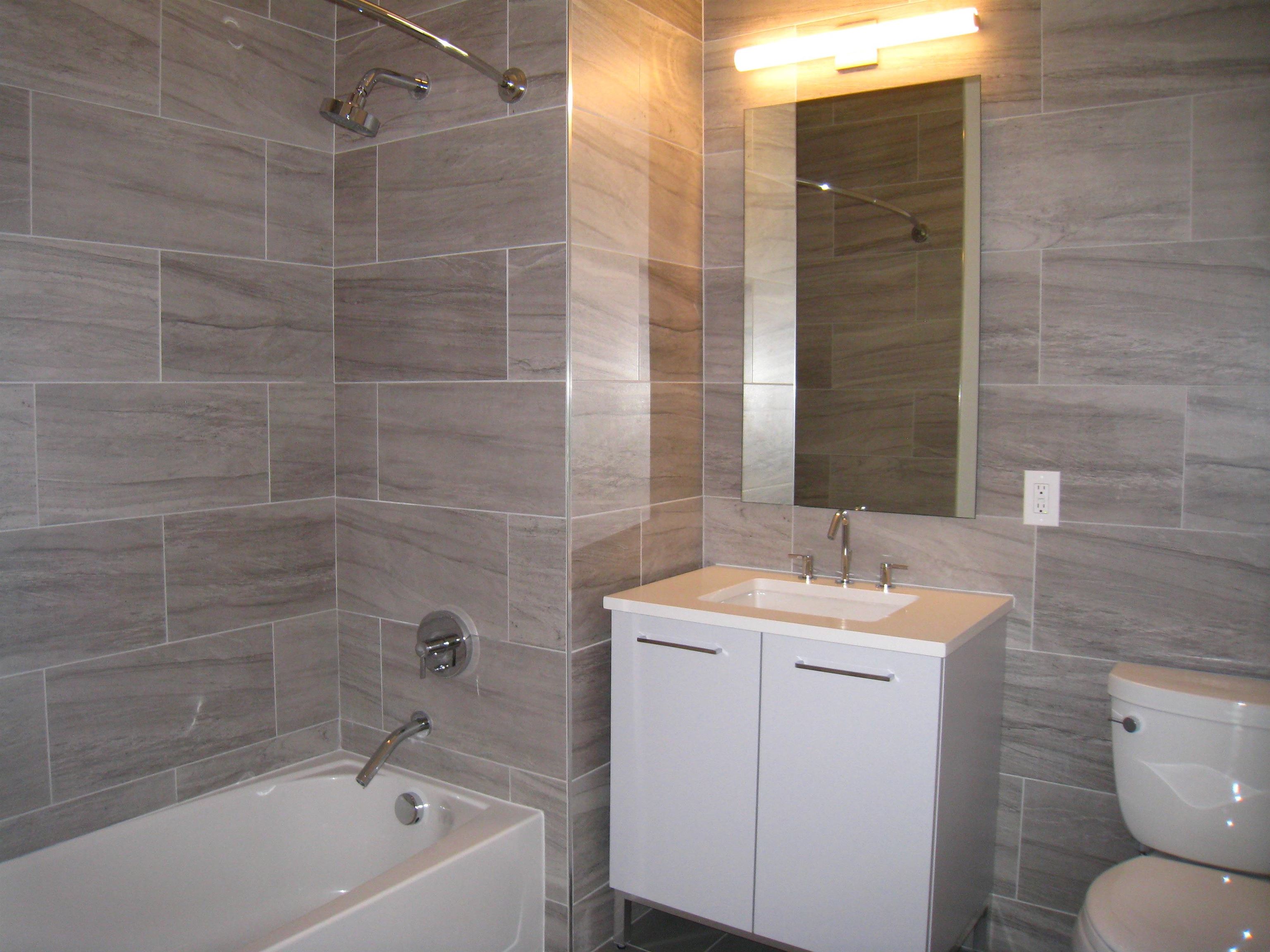 1400 HUDSON ST Unit: 302