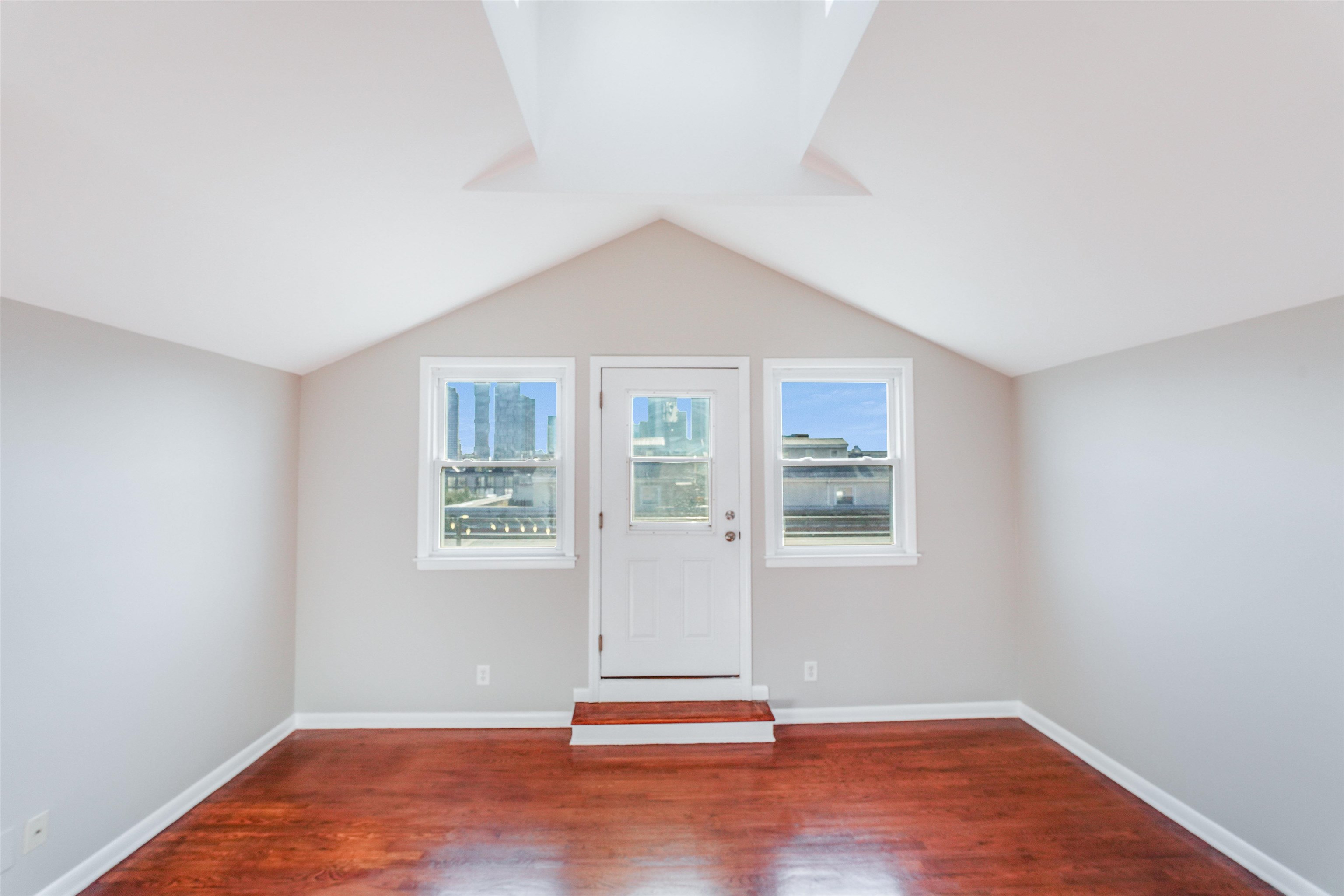 341 MONMOUTH ST Unit 402D