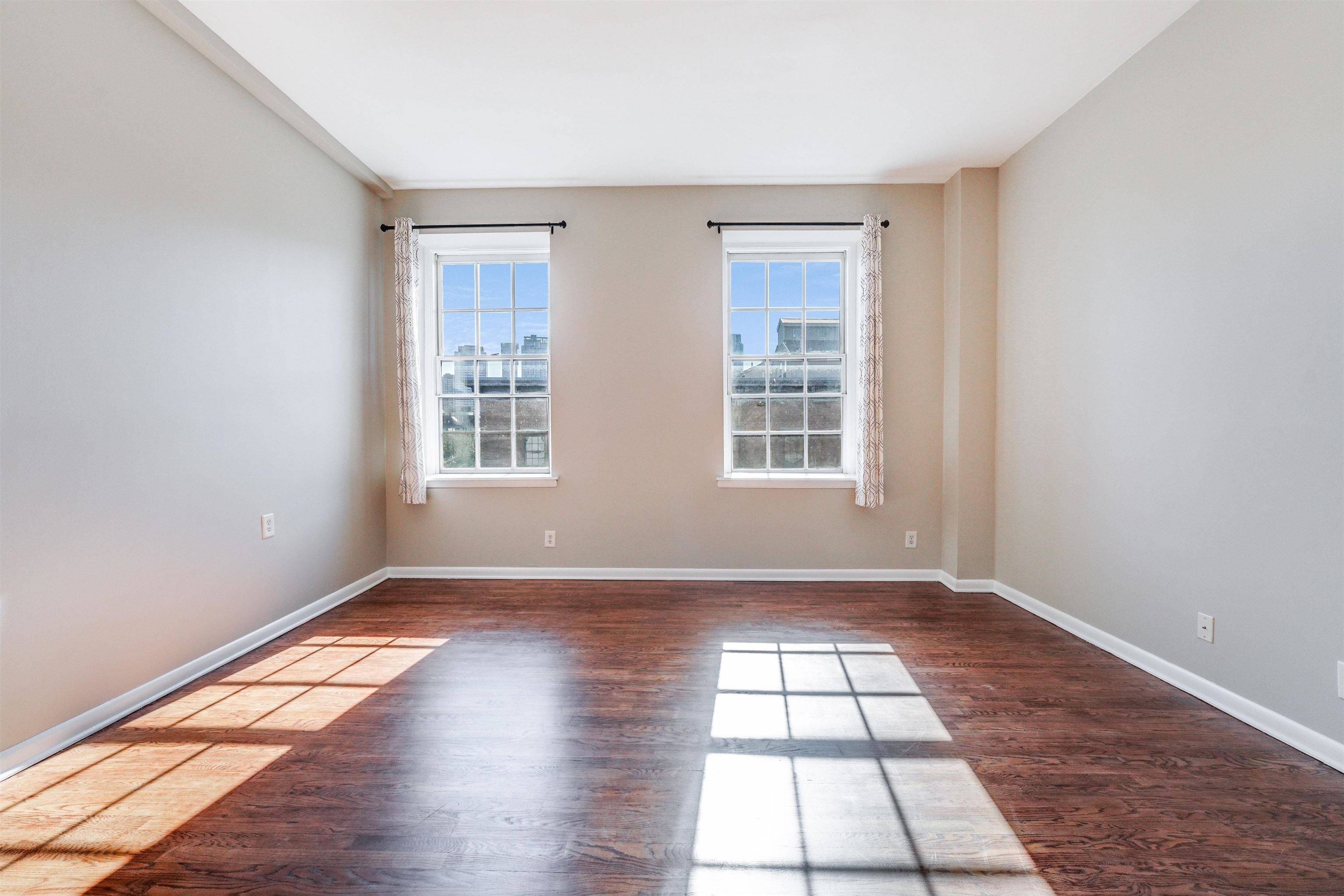 341 MONMOUTH ST Unit 402D
