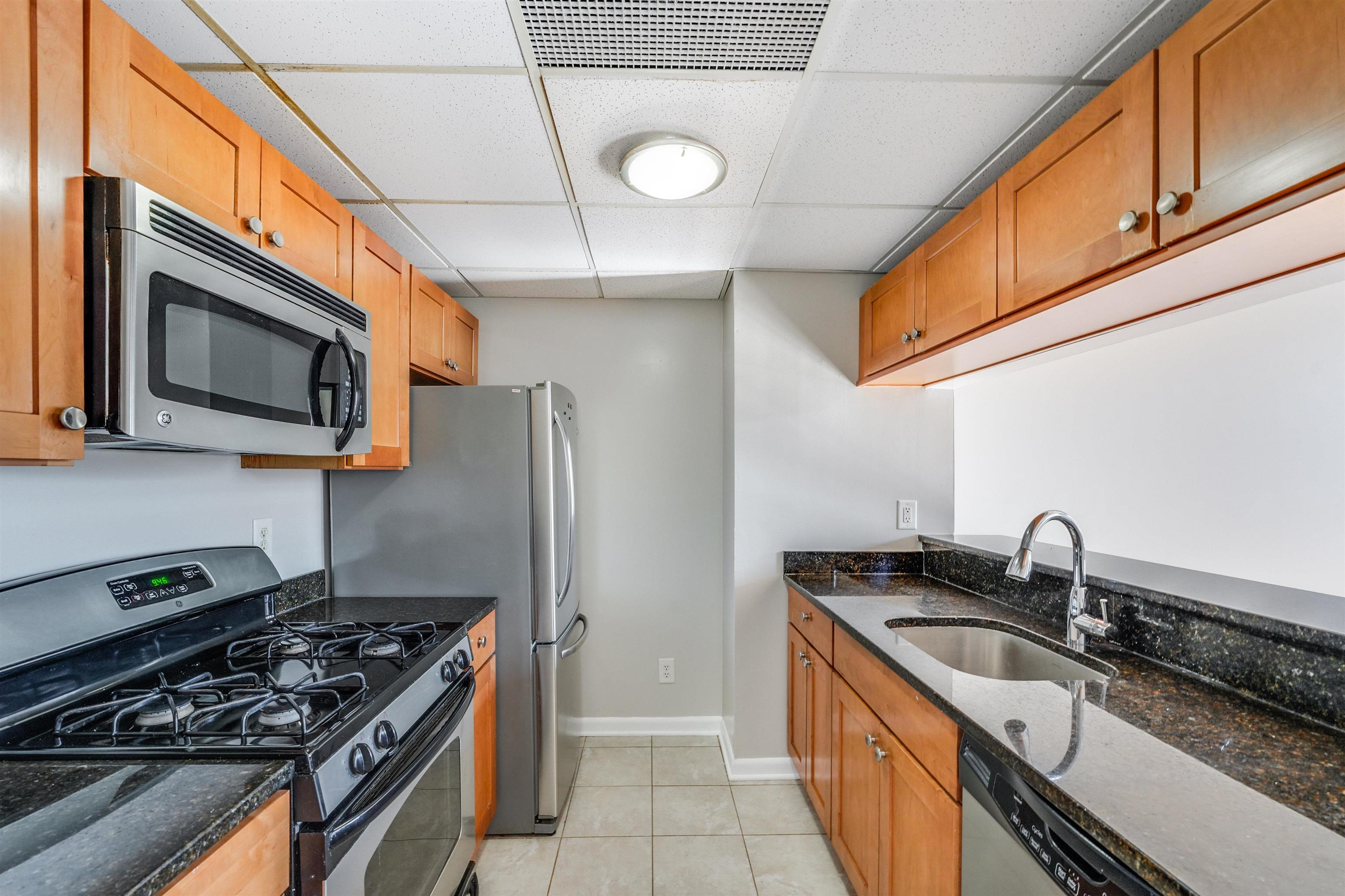 341 MONMOUTH ST Unit 402D