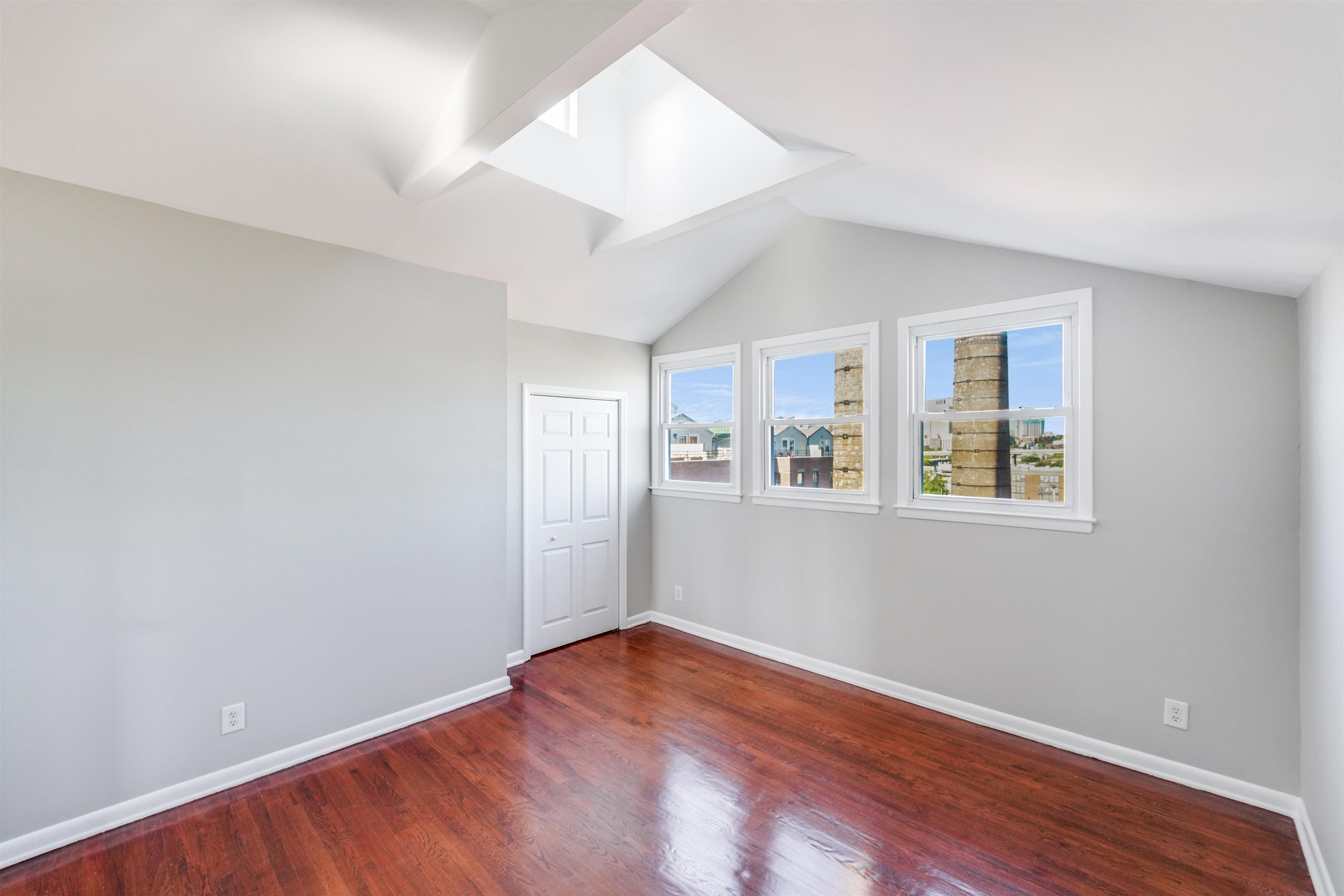 341 MONMOUTH ST Unit 402D