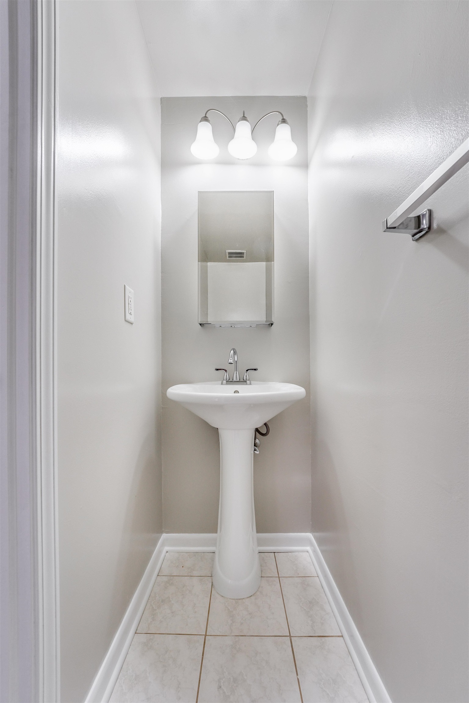 341 MONMOUTH ST Unit 402D