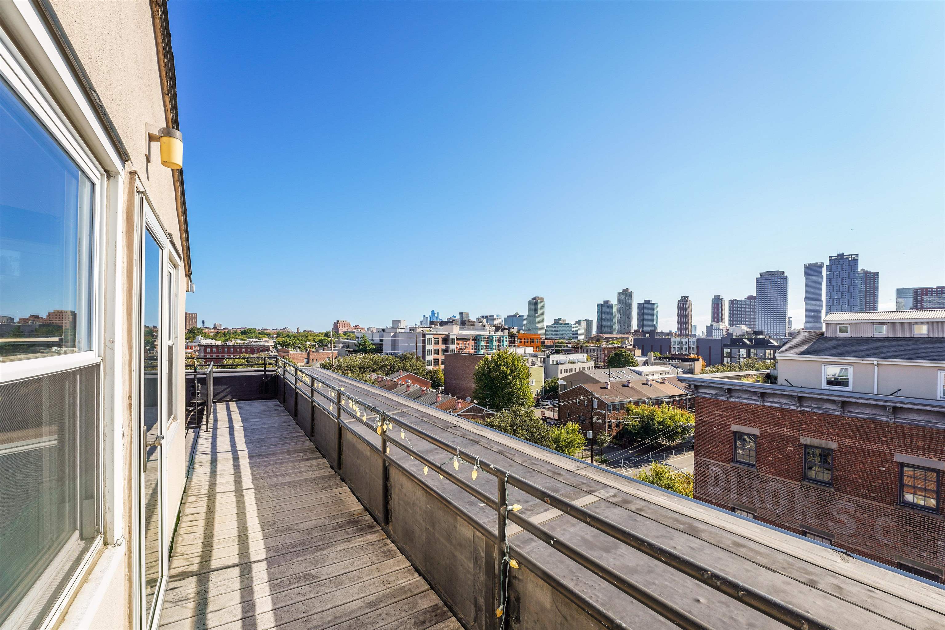 341 MONMOUTH ST Unit 402D