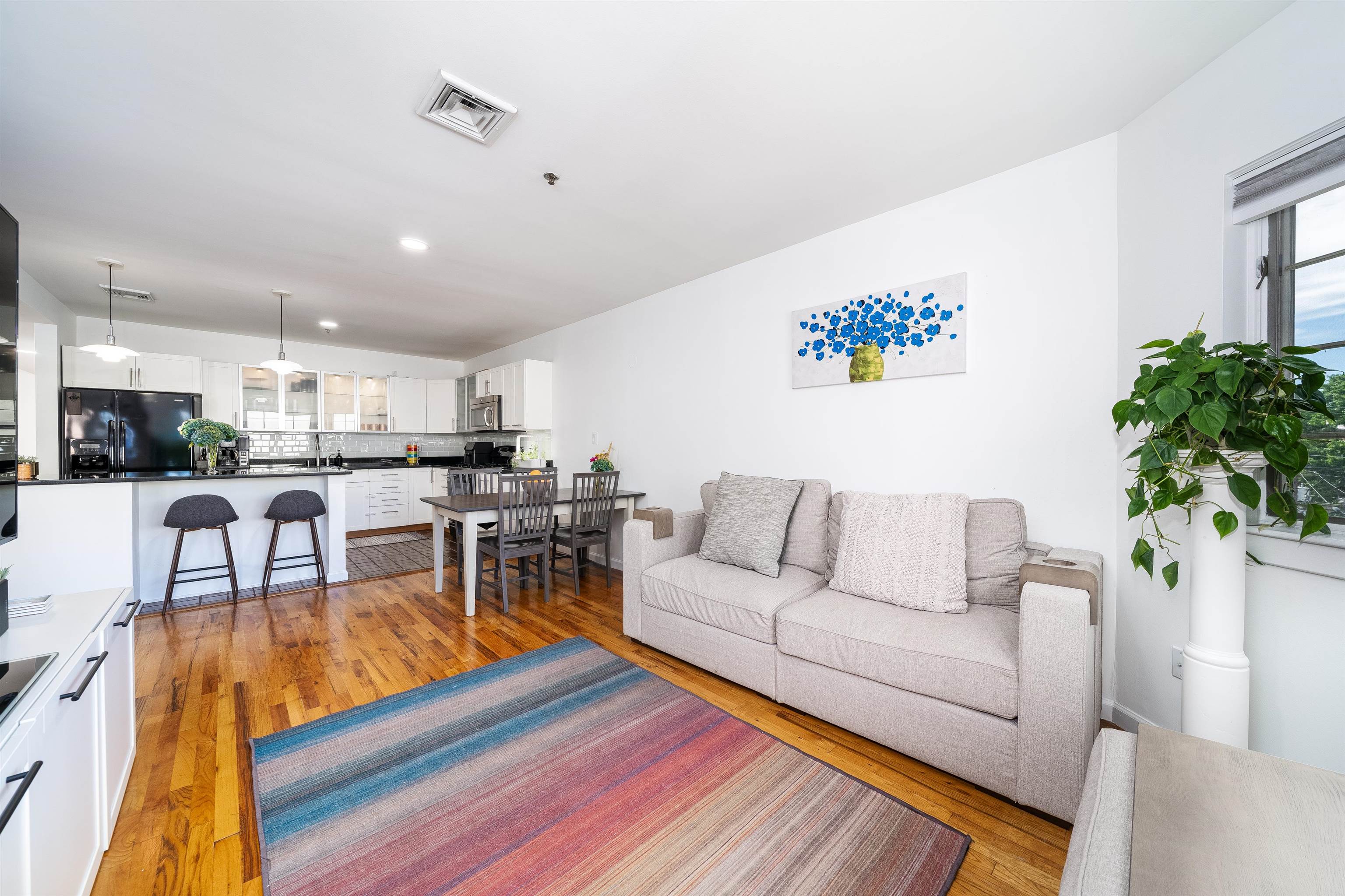 205 ADAMS ST Unit: 4
