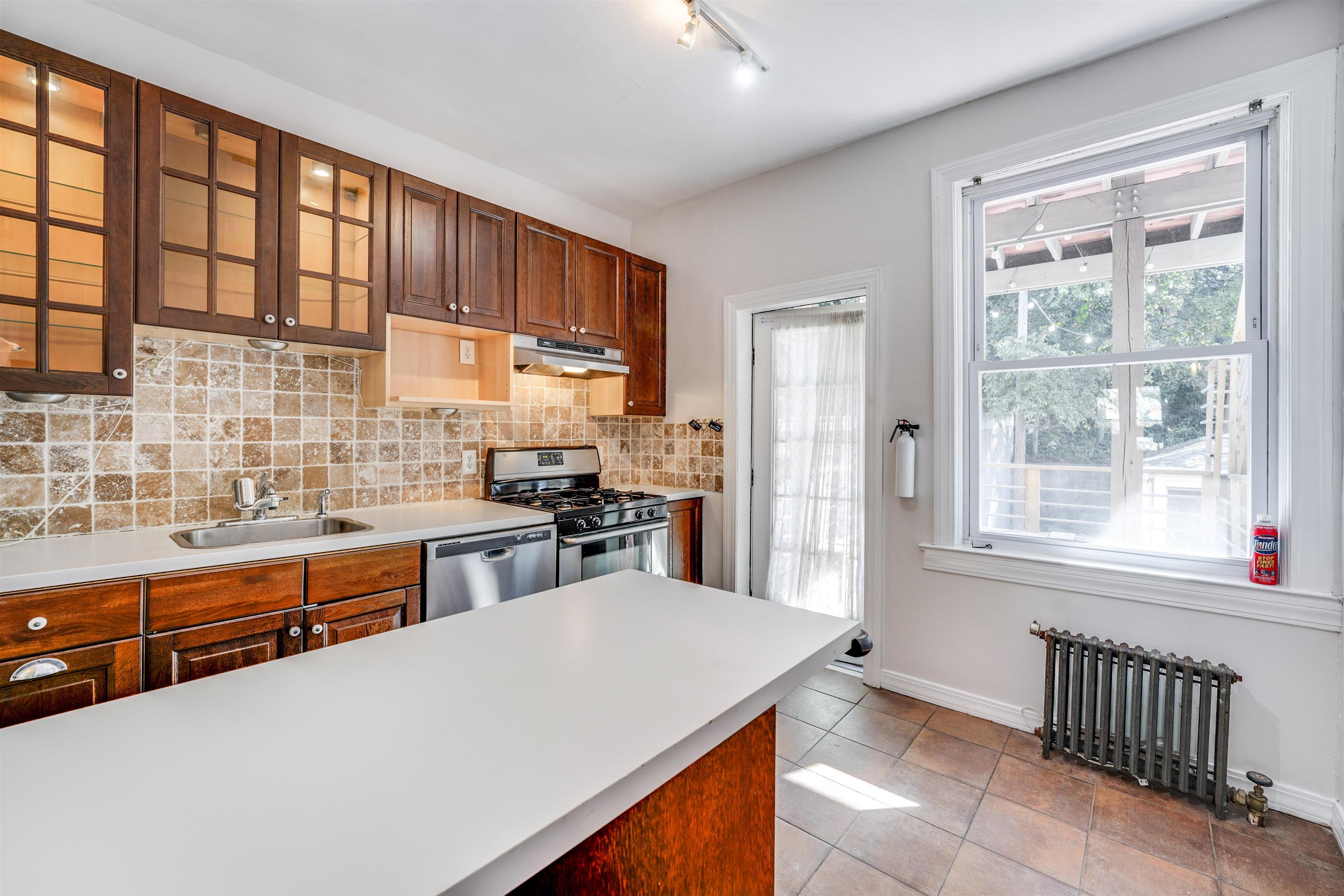 654 BLVD EAST Unit 1