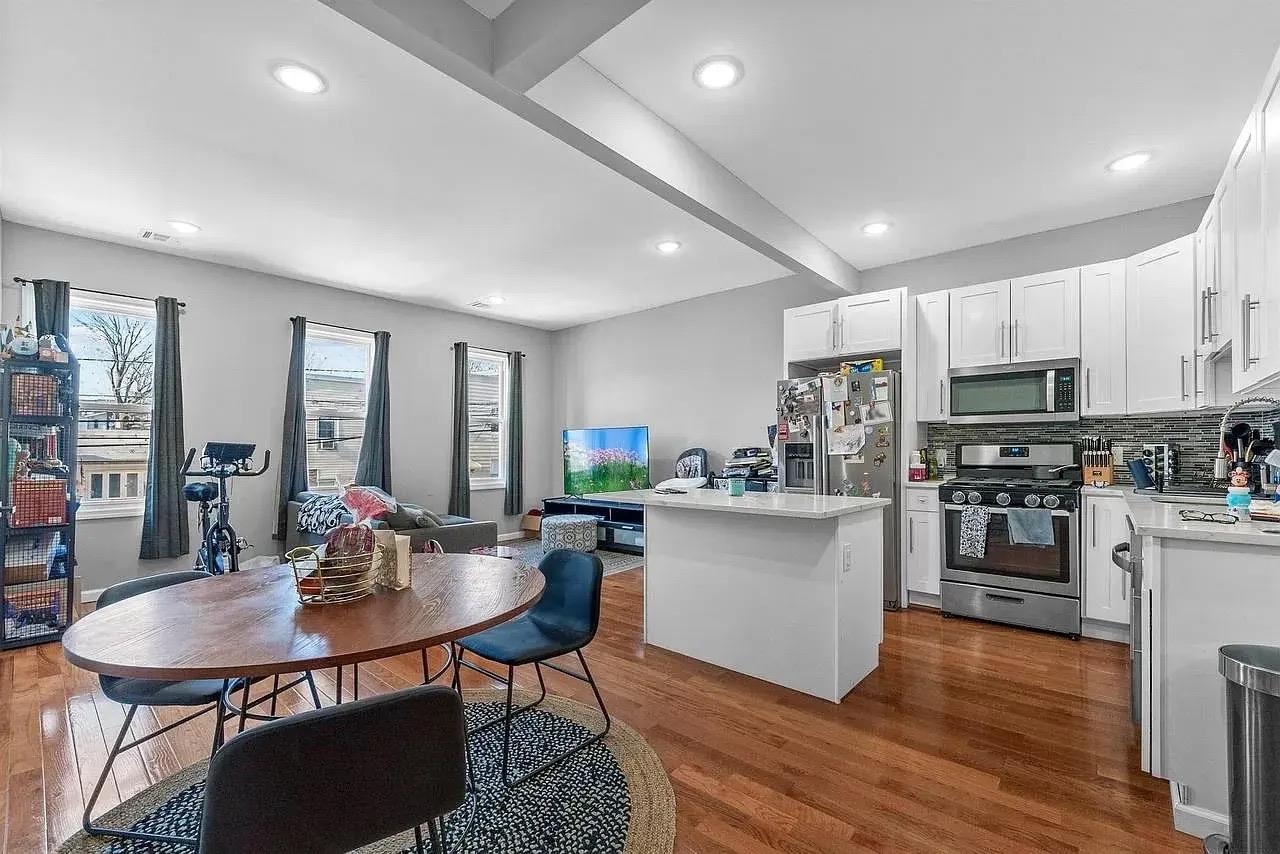 222 69TH ST Unit 2