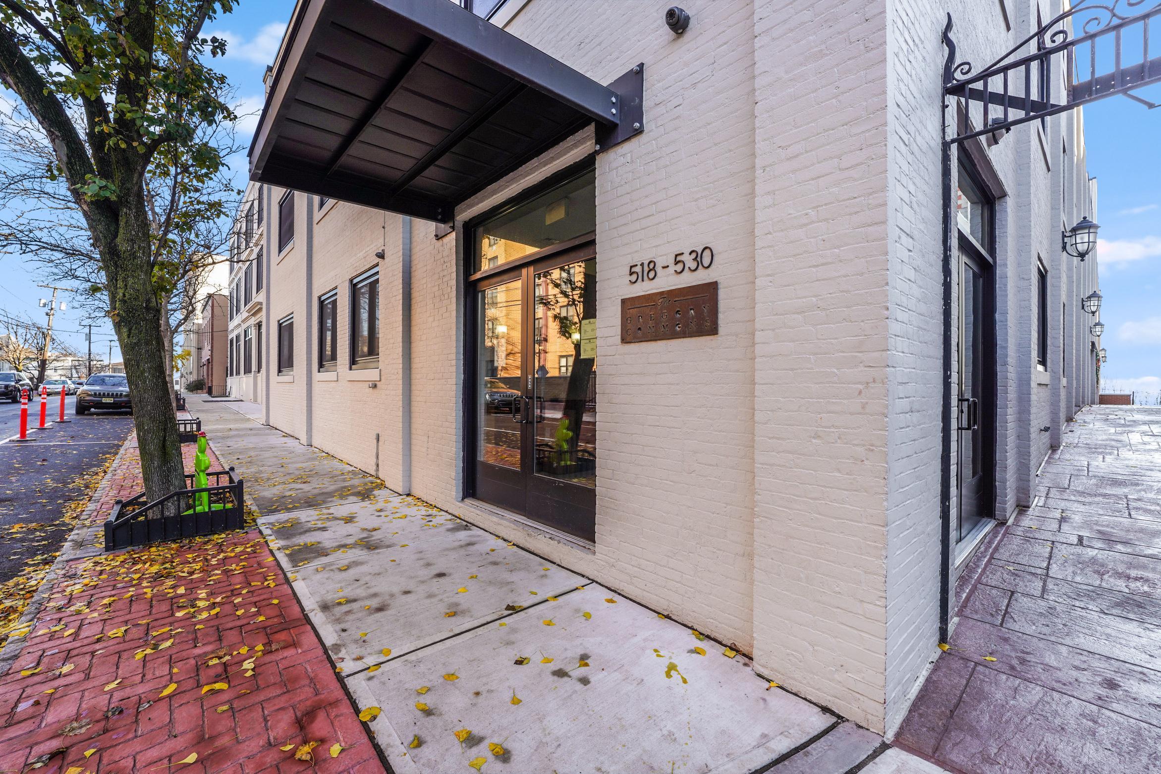 518 GREGORY AVE Unit A106