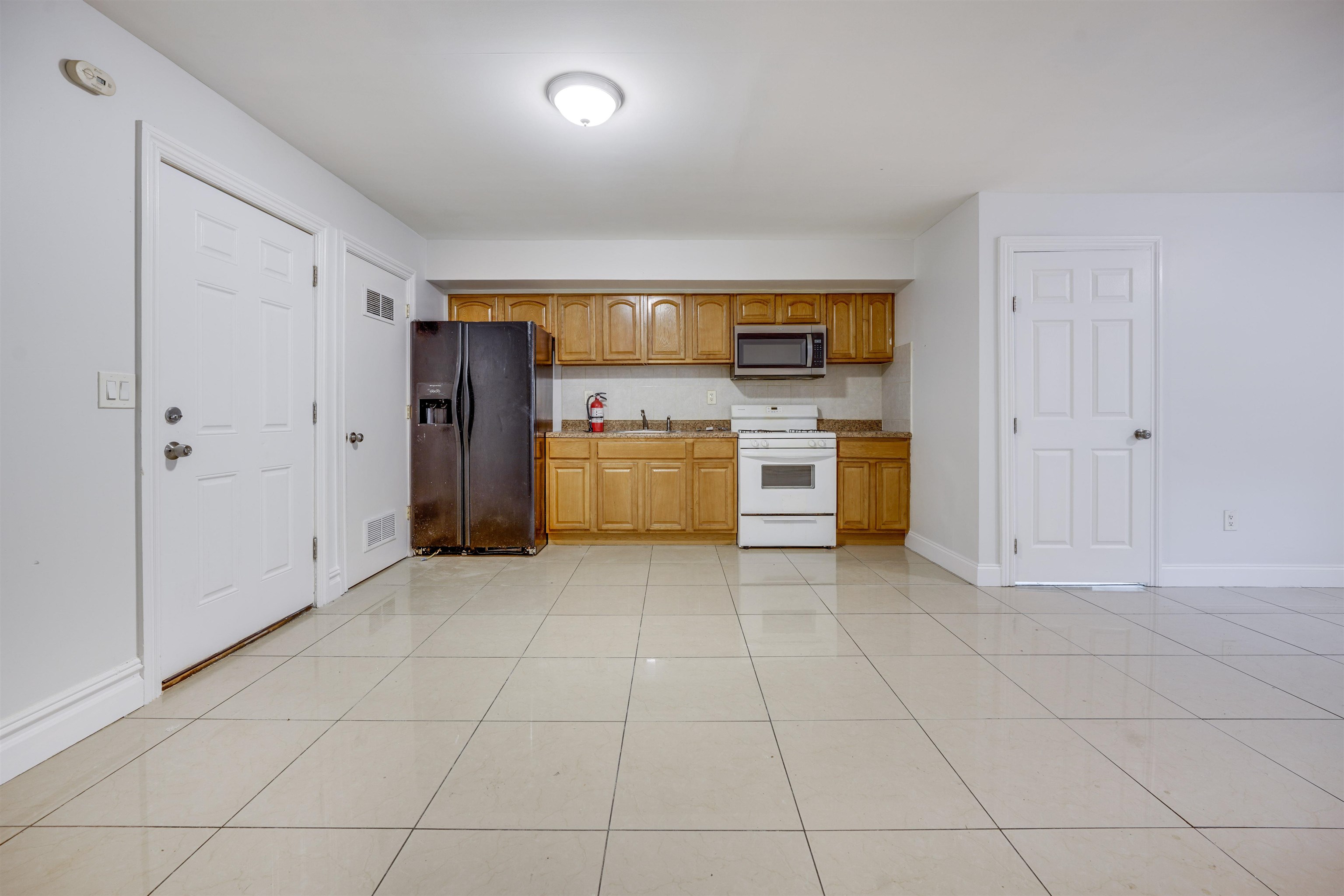 28 VAN CLEEF ST Unit G