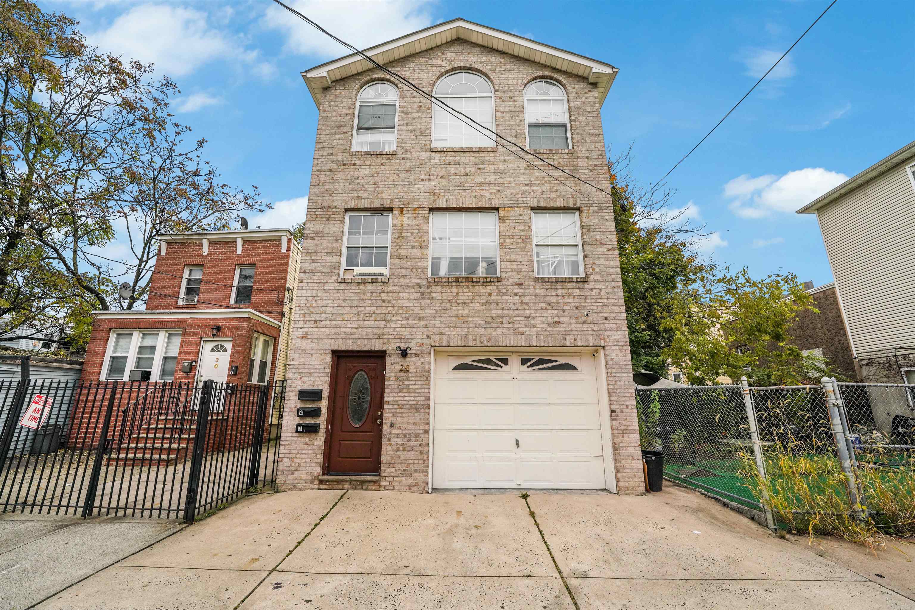 28 VAN CLEEF ST Unit G