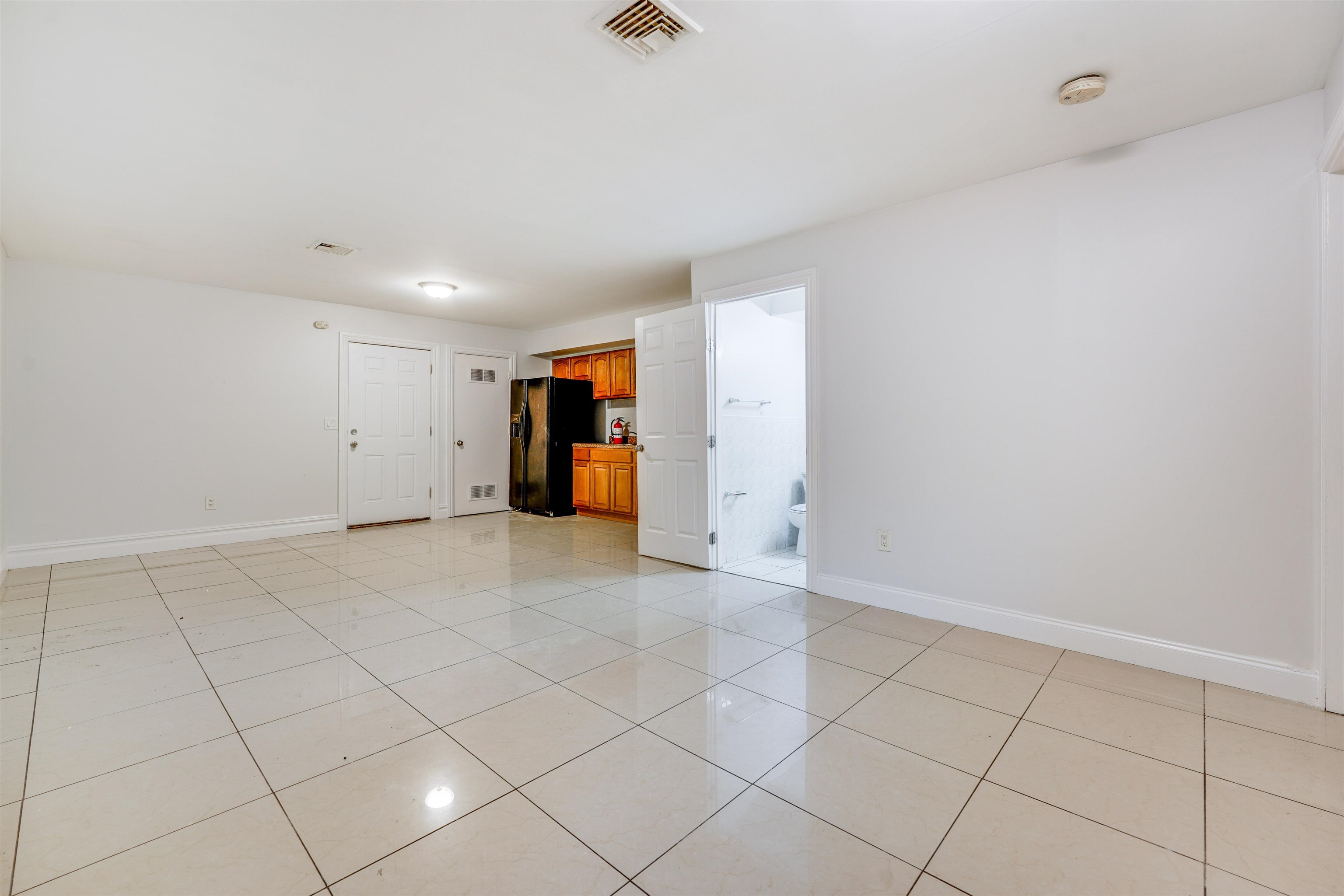 28 VAN CLEEF ST Unit G