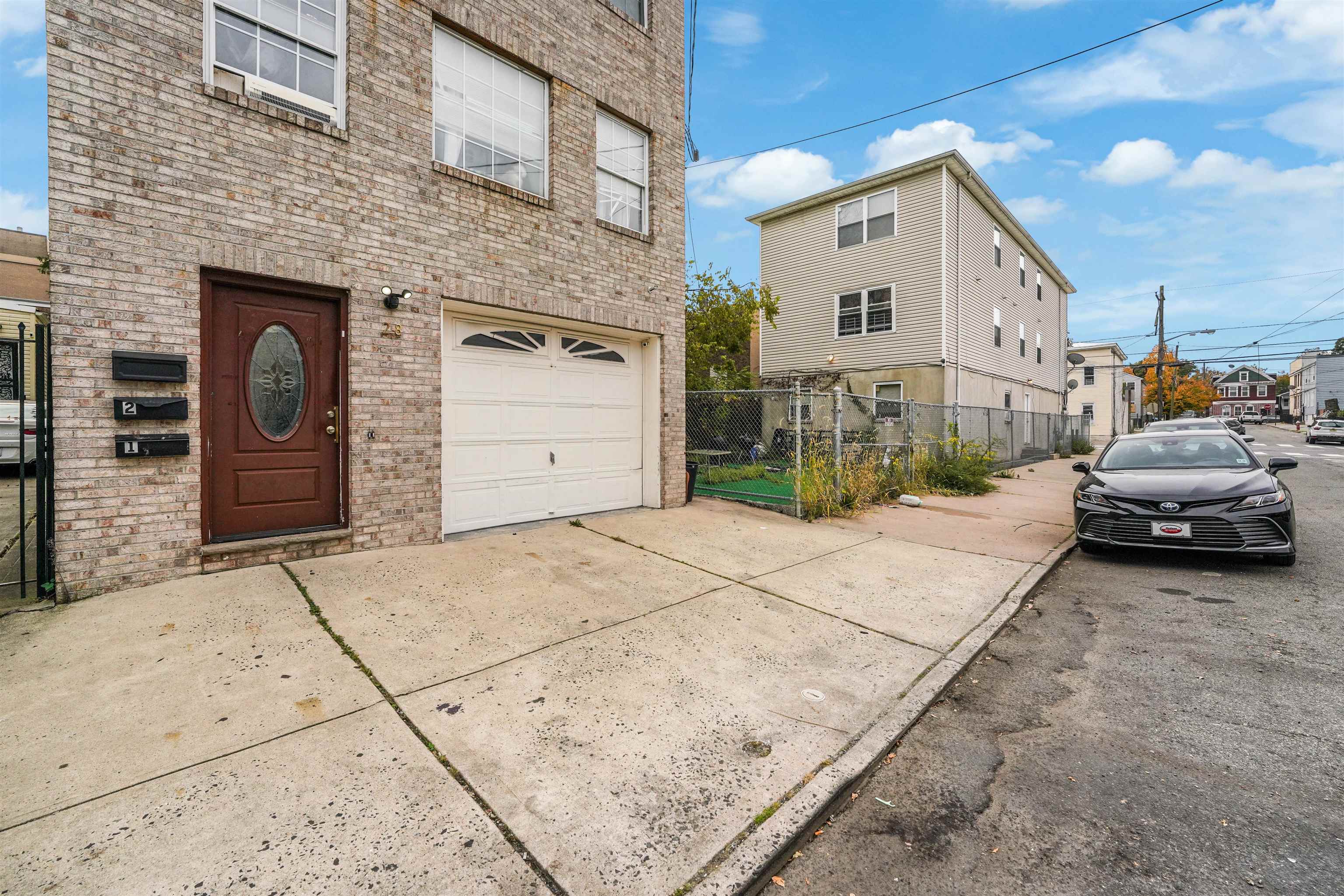 28 VAN CLEEF ST Unit G